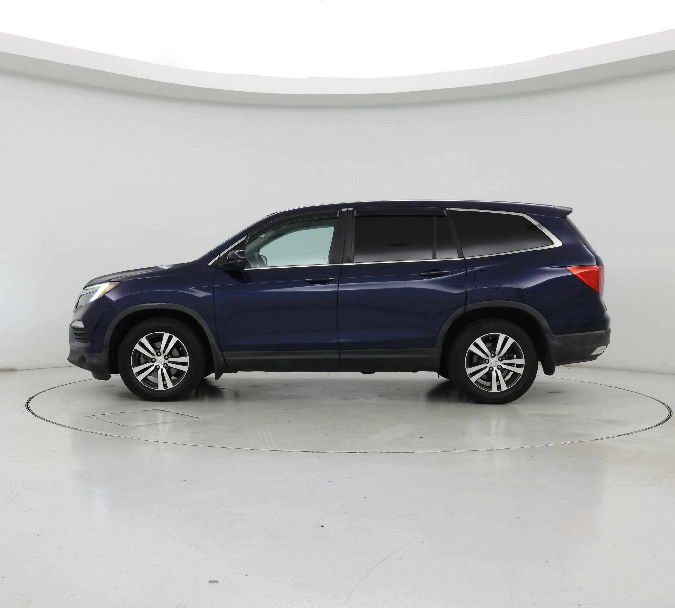 Thumbnail: 2016 Honda Pilot - 3