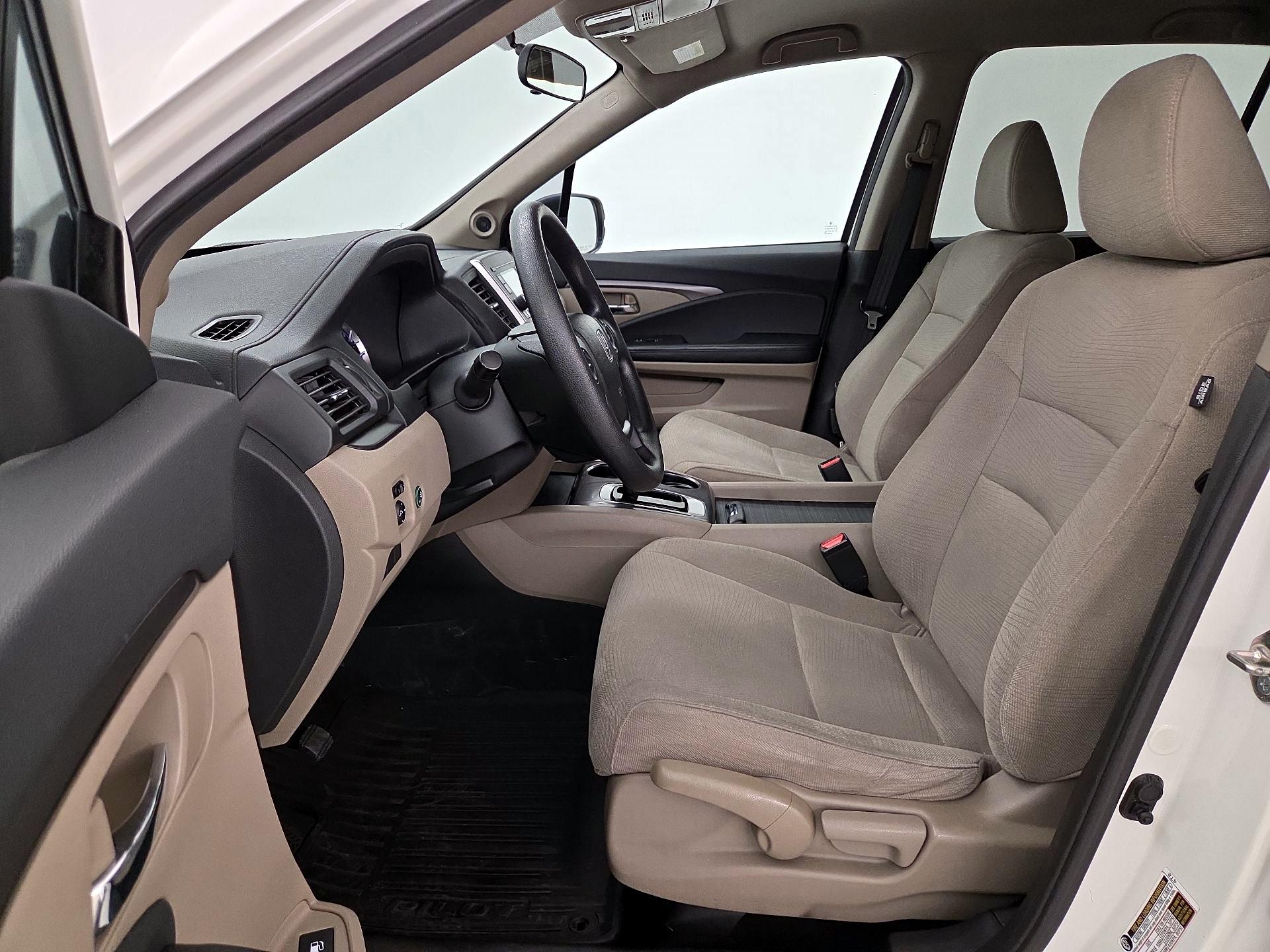 Thumbnail: 2017 Honda Pilot - 11