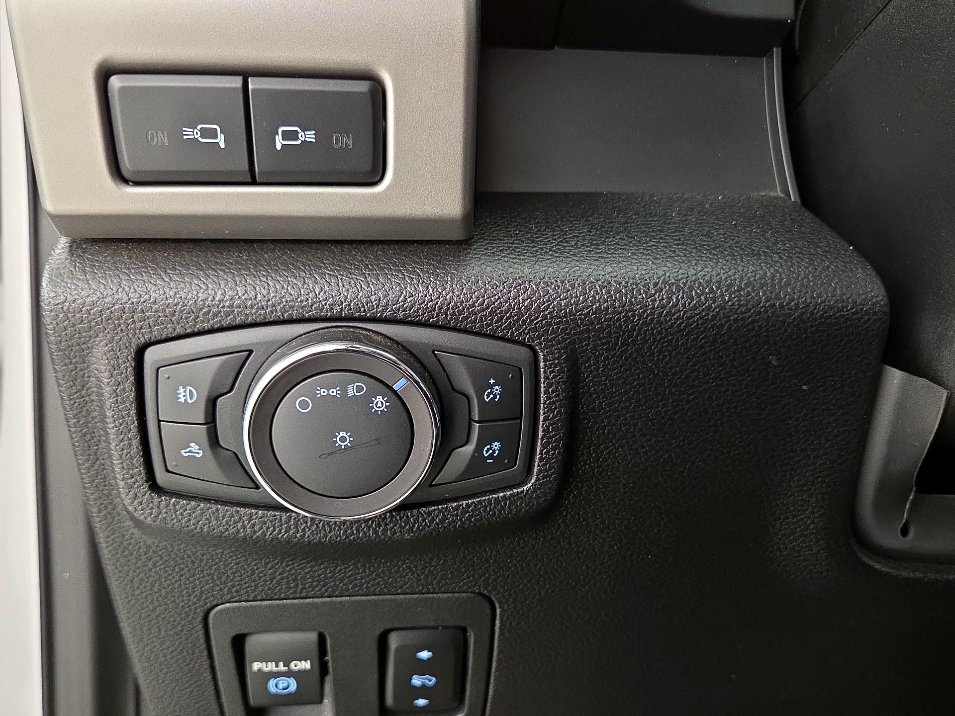 Thumbnail: 2019 Ford F-150 - 13