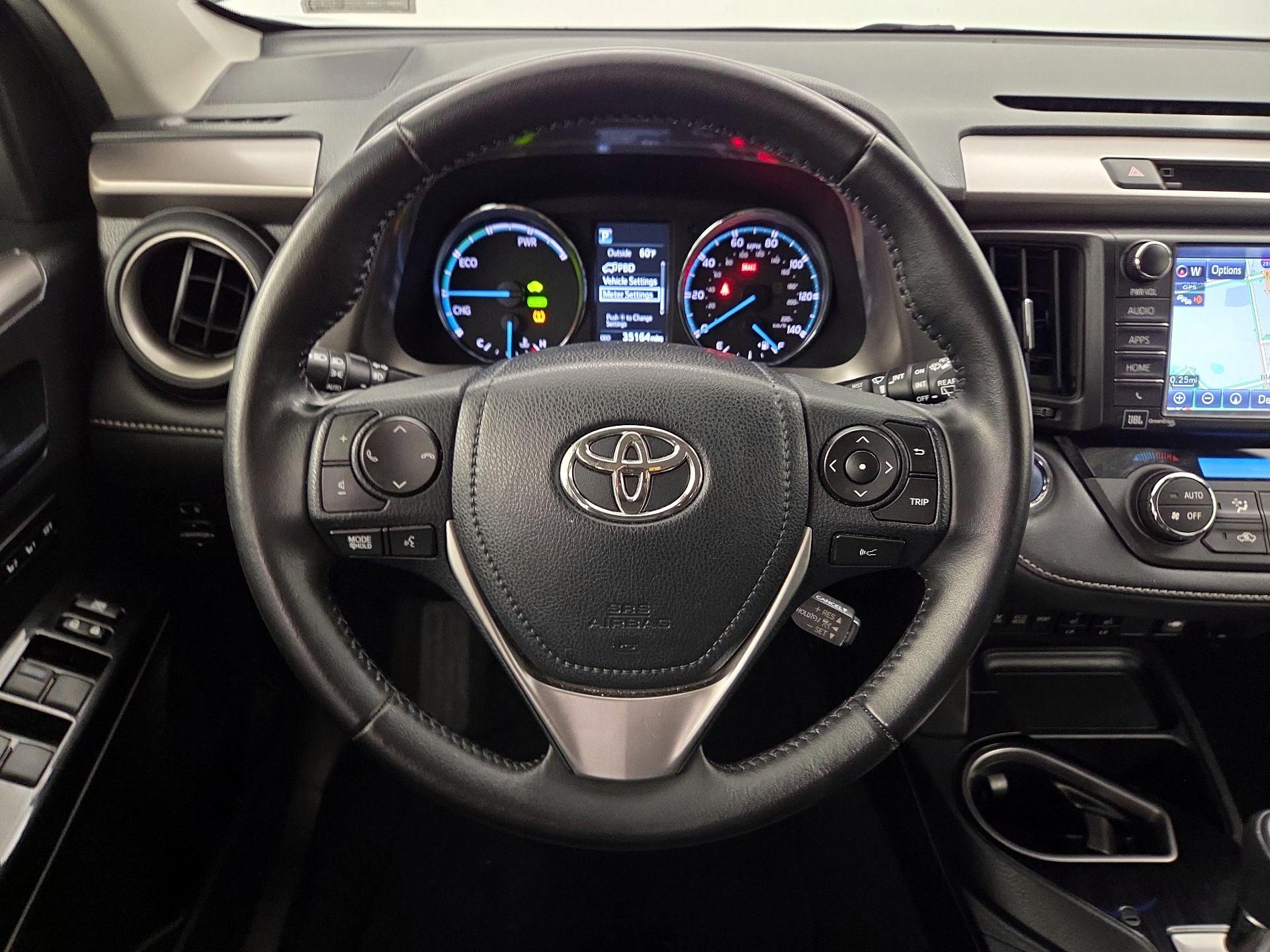 Thumbnail: 2016 Toyota RAV4 - 10