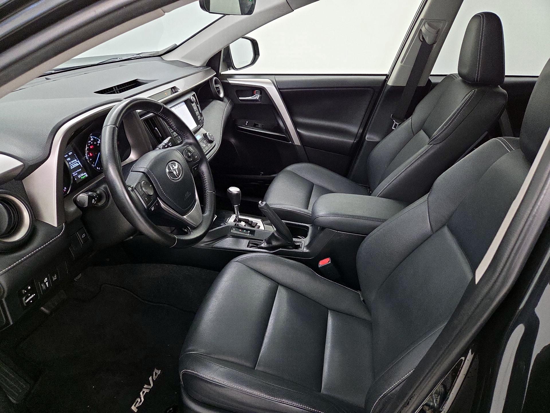 Thumbnail: 2016 Toyota RAV4 - 11
