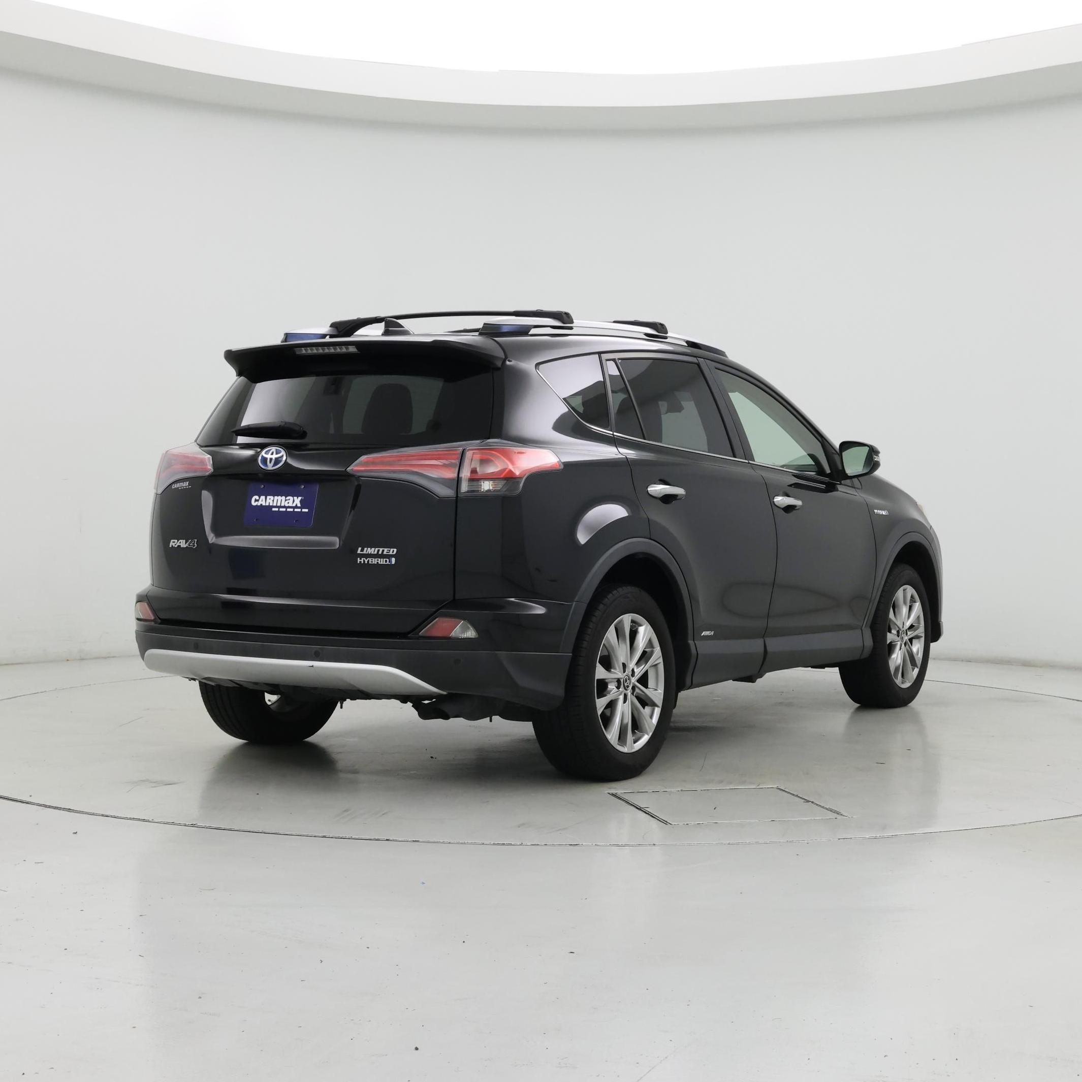 Thumbnail: 2016 Toyota RAV4 - 8