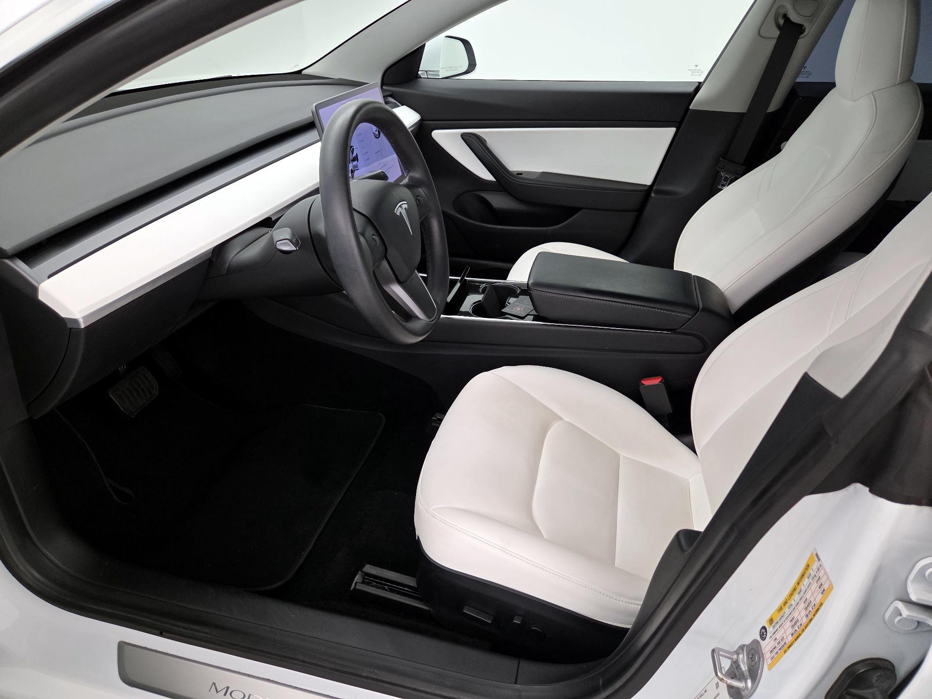 Thumbnail: 2020 Tesla Model 3 - 11