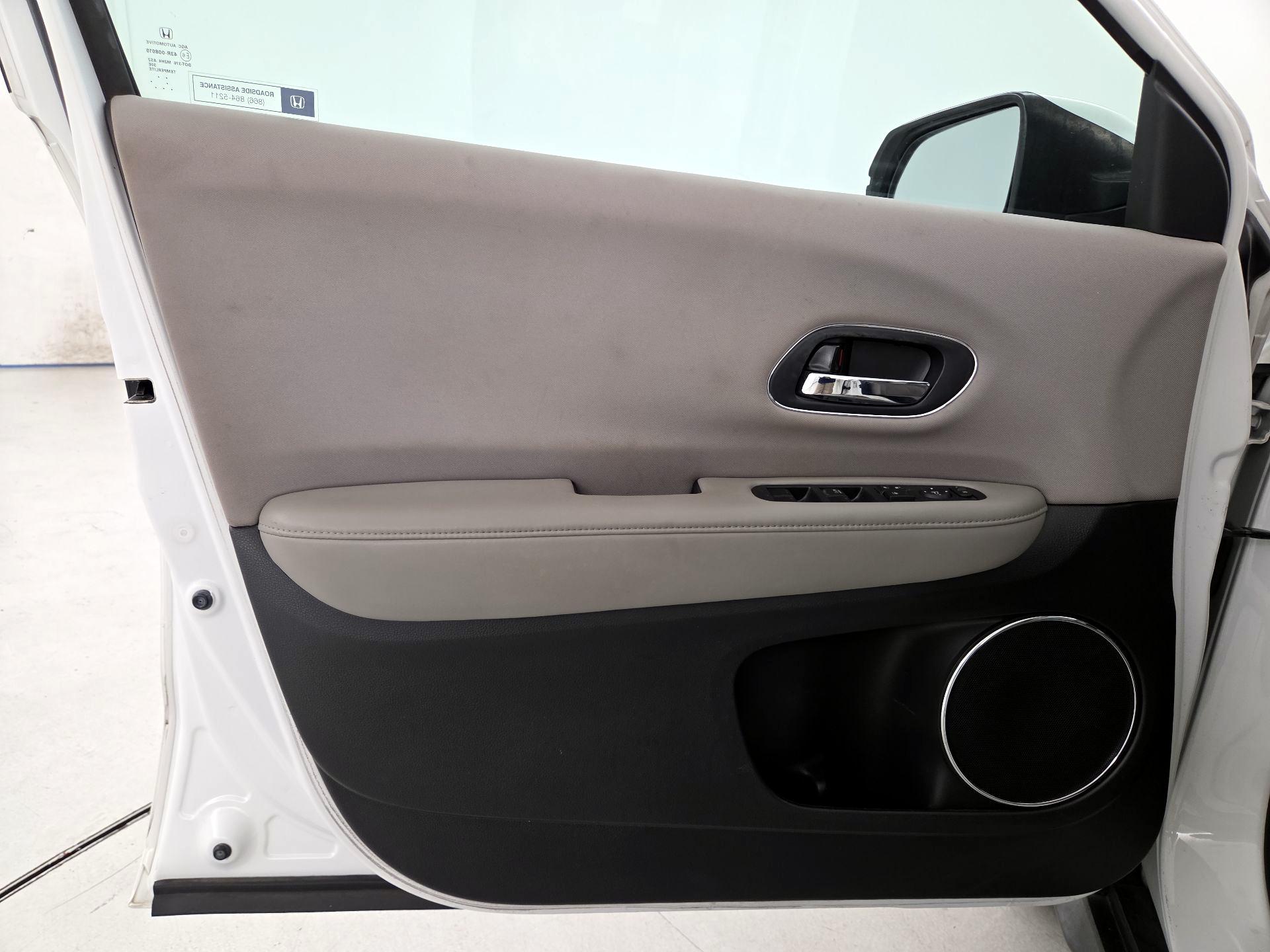 Thumbnail: 2017 Honda HR-V - 12