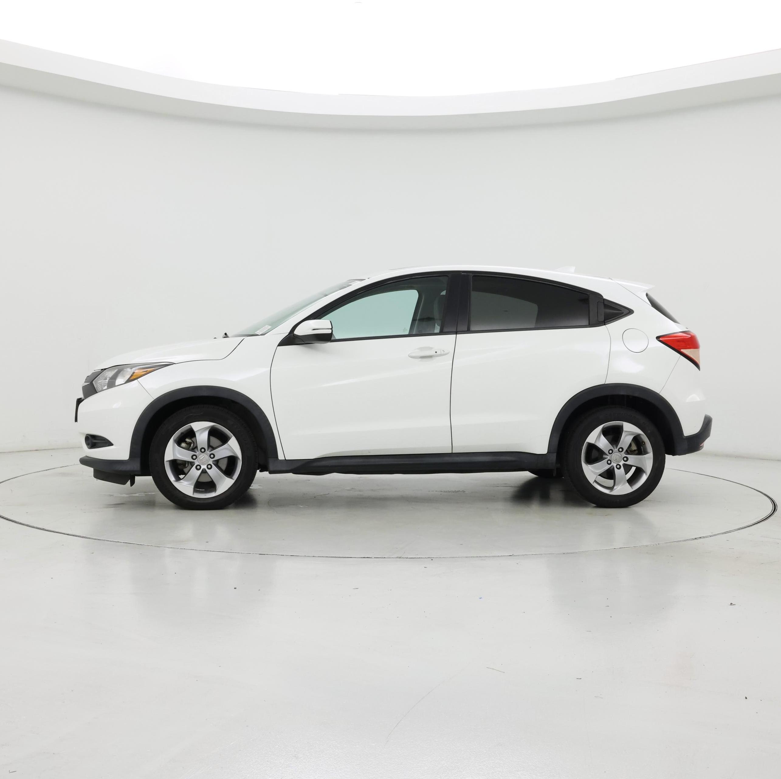 Thumbnail: 2017 Honda HR-V - 3