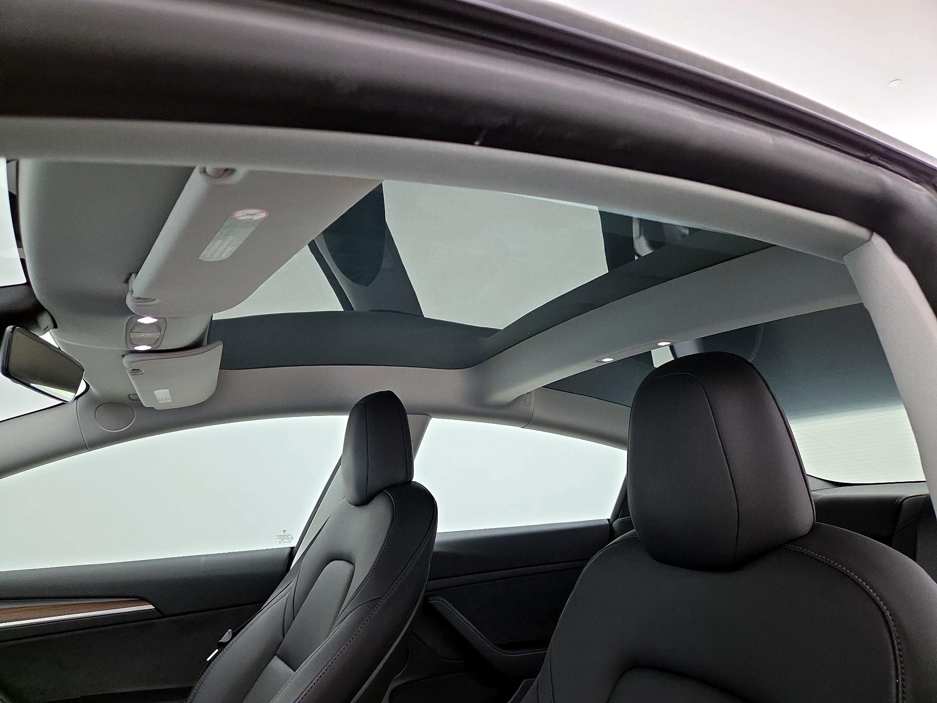 Thumbnail: 2023 Tesla Model 3 - 18