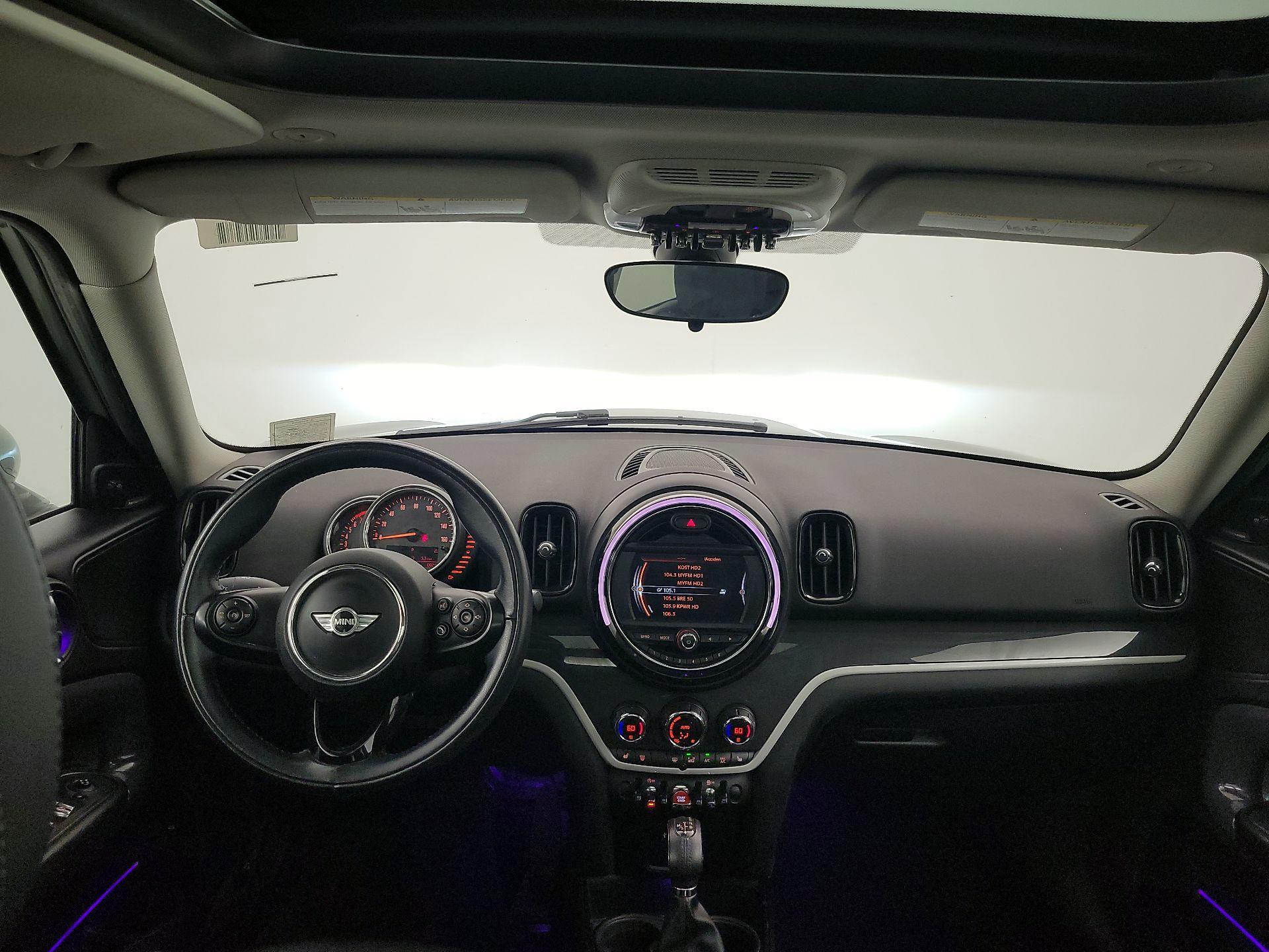 Thumbnail: 2017 MINI Cooper Countryman - 9