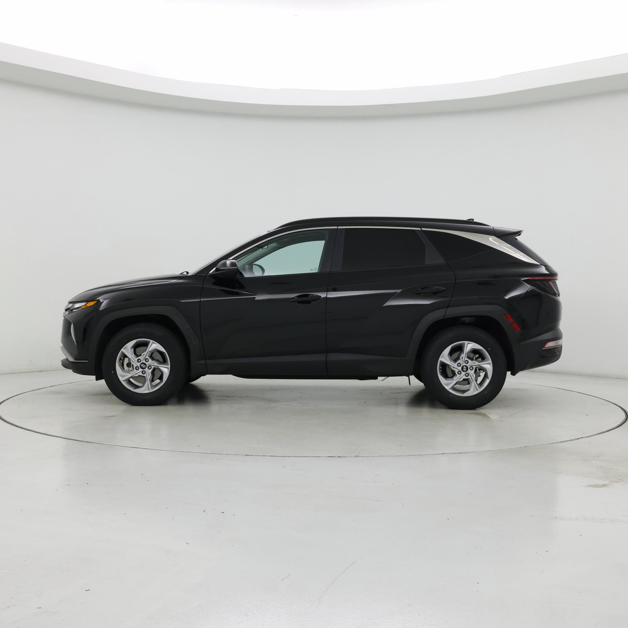 Thumbnail: 2022 Hyundai Tucson - 3