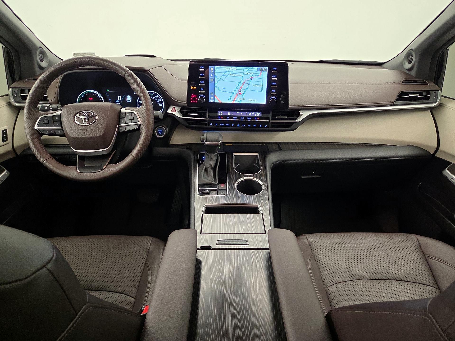 Thumbnail: 2024 Toyota Sienna - 9
