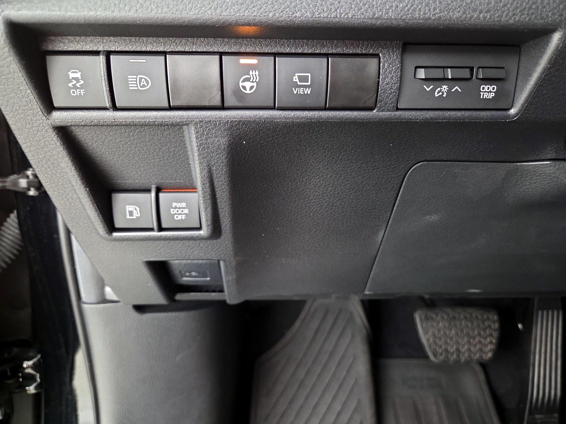 Thumbnail: 2024 Toyota Sienna - 13