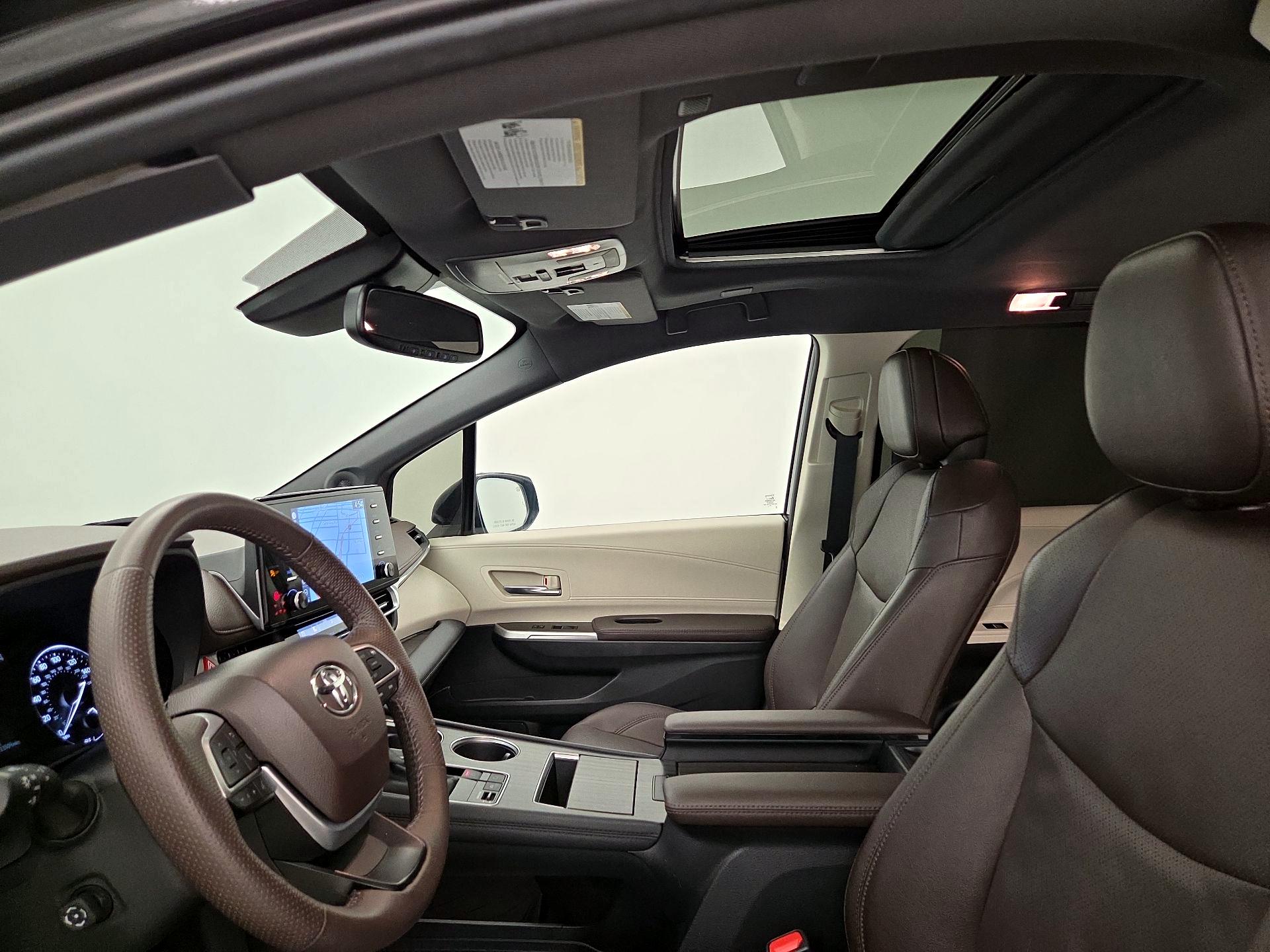 Thumbnail: 2024 Toyota Sienna - 20