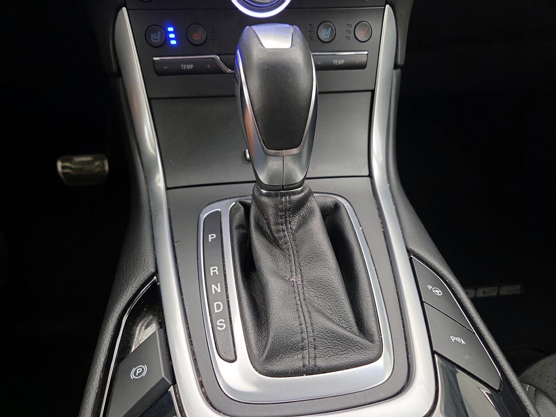 Thumbnail: 2018 Ford Edge - 18