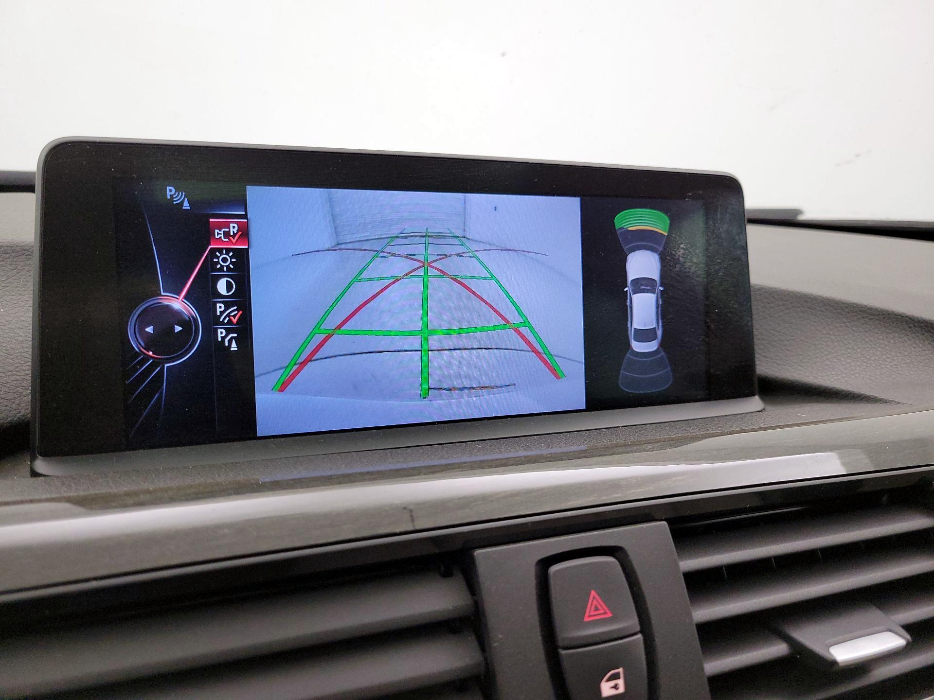 Thumbnail: 2015 BMW 3 Series - 15