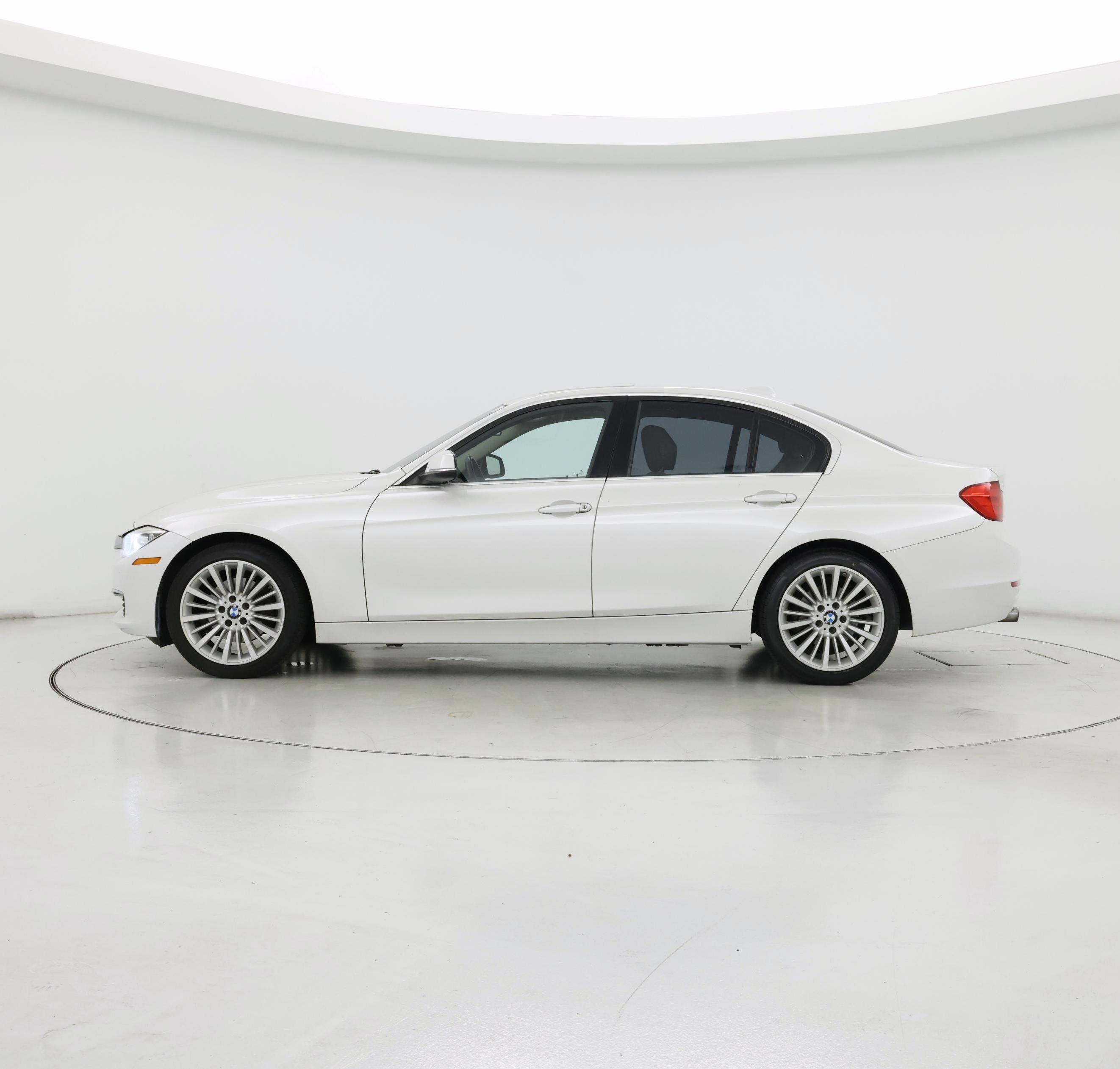 Thumbnail: 2015 BMW 3 Series - 3