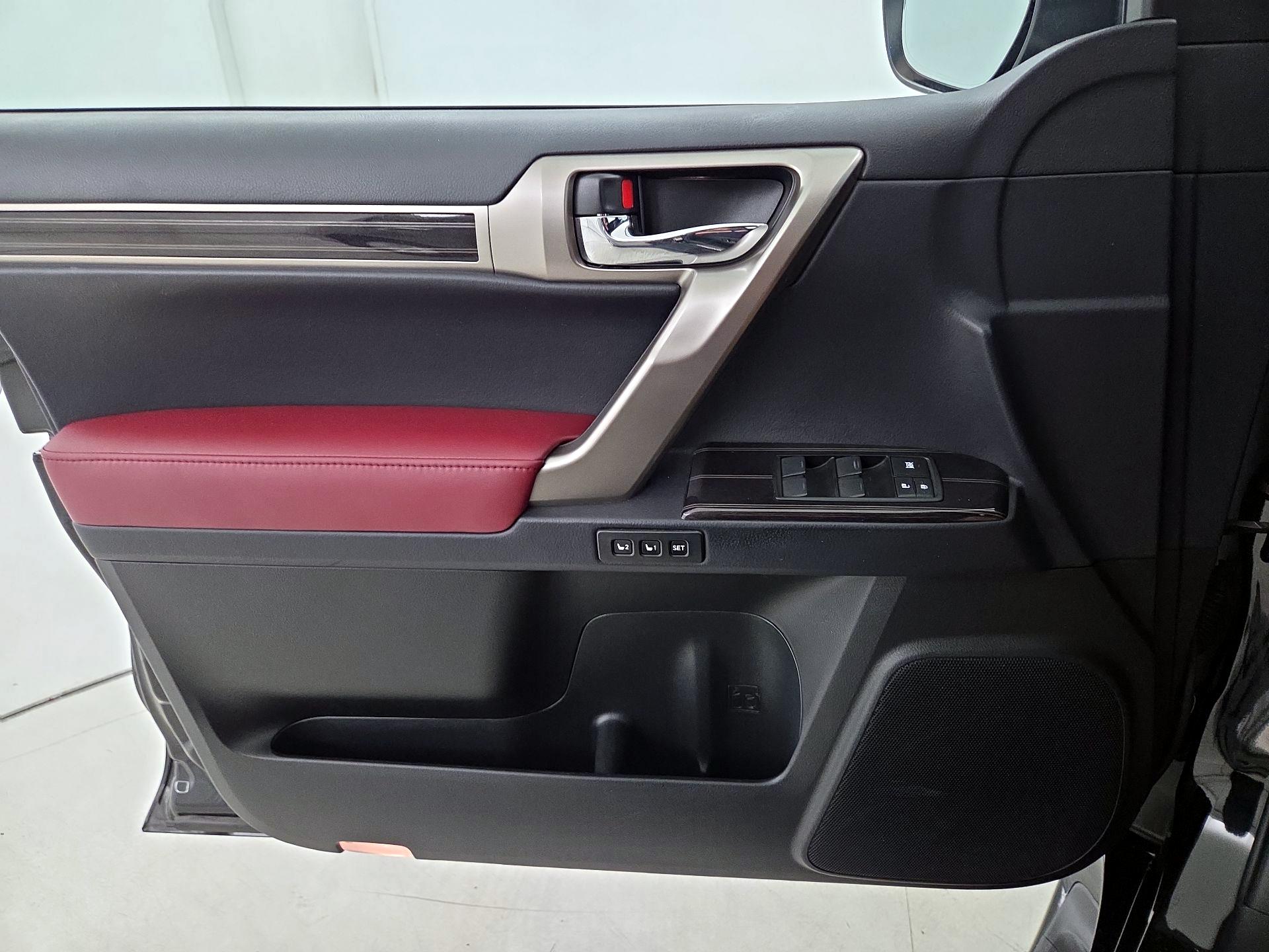 Thumbnail: 2021 Lexus GX - 12