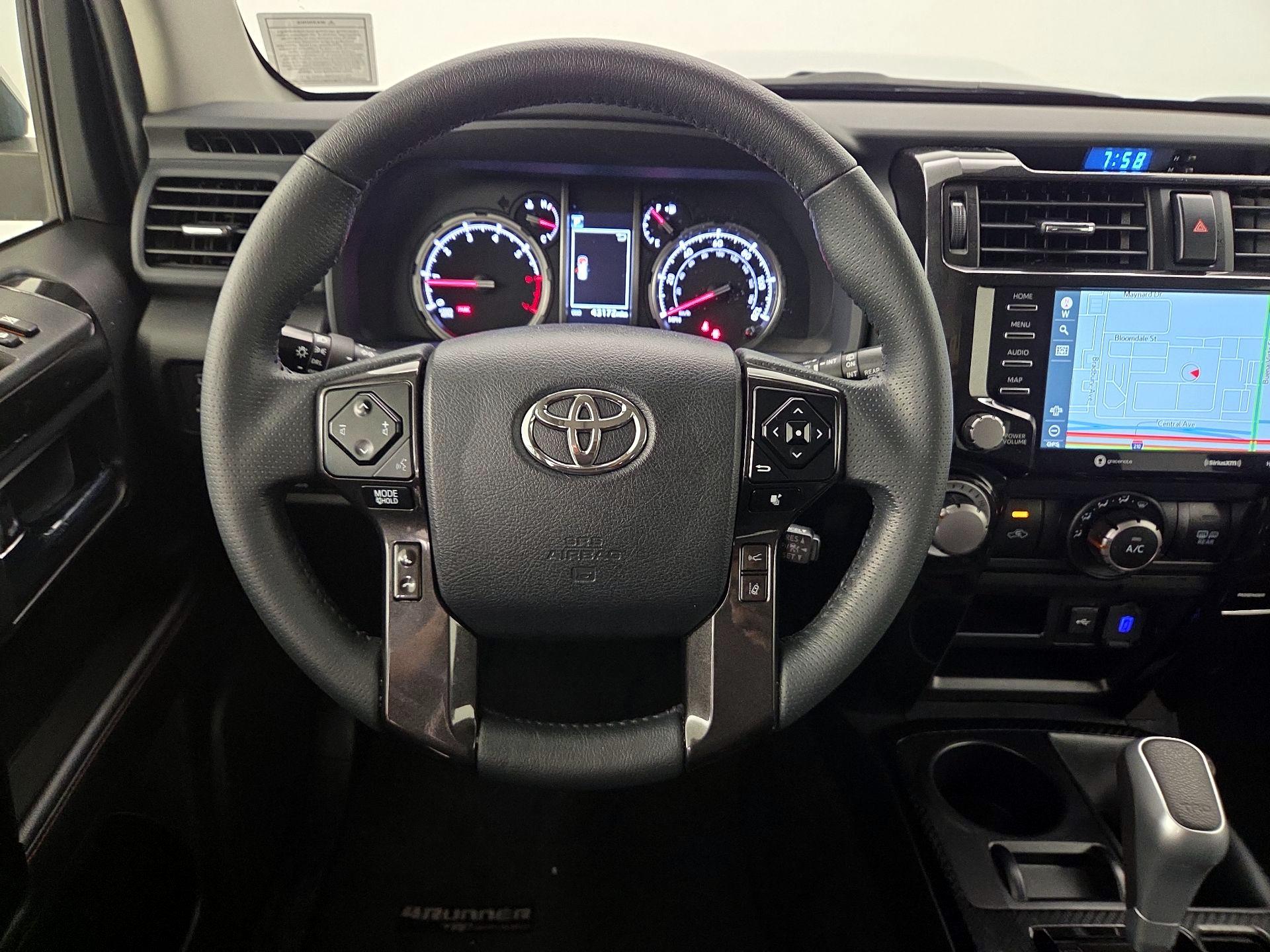 Thumbnail: 2021 Toyota 4Runner - 10