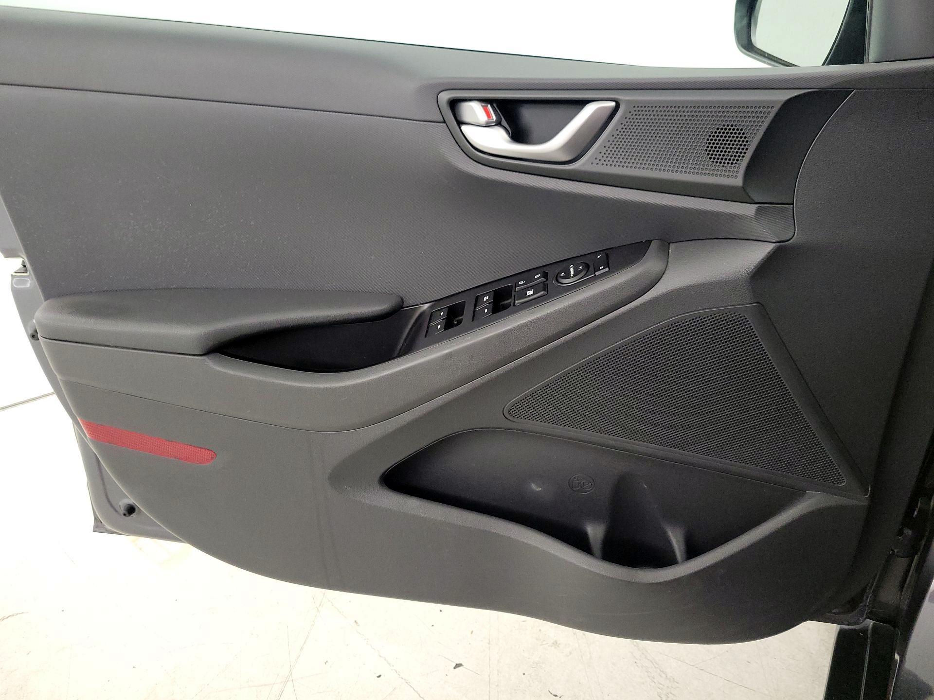 Thumbnail: 2019 Hyundai Ioniq - 12