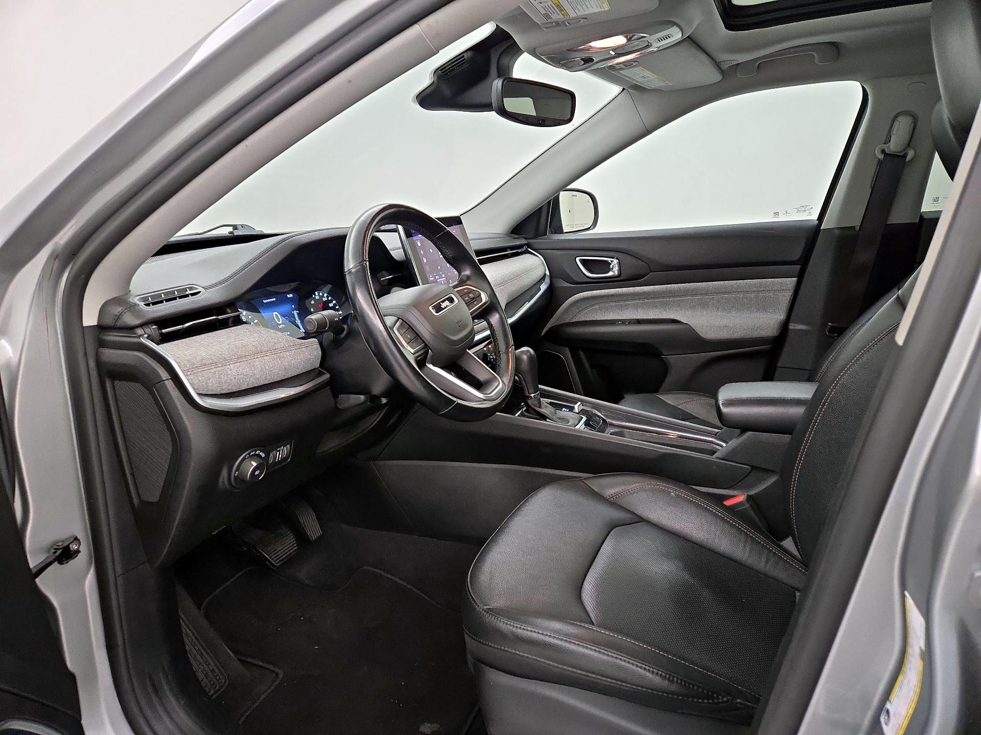 Thumbnail: 2022 Jeep Compass - 11