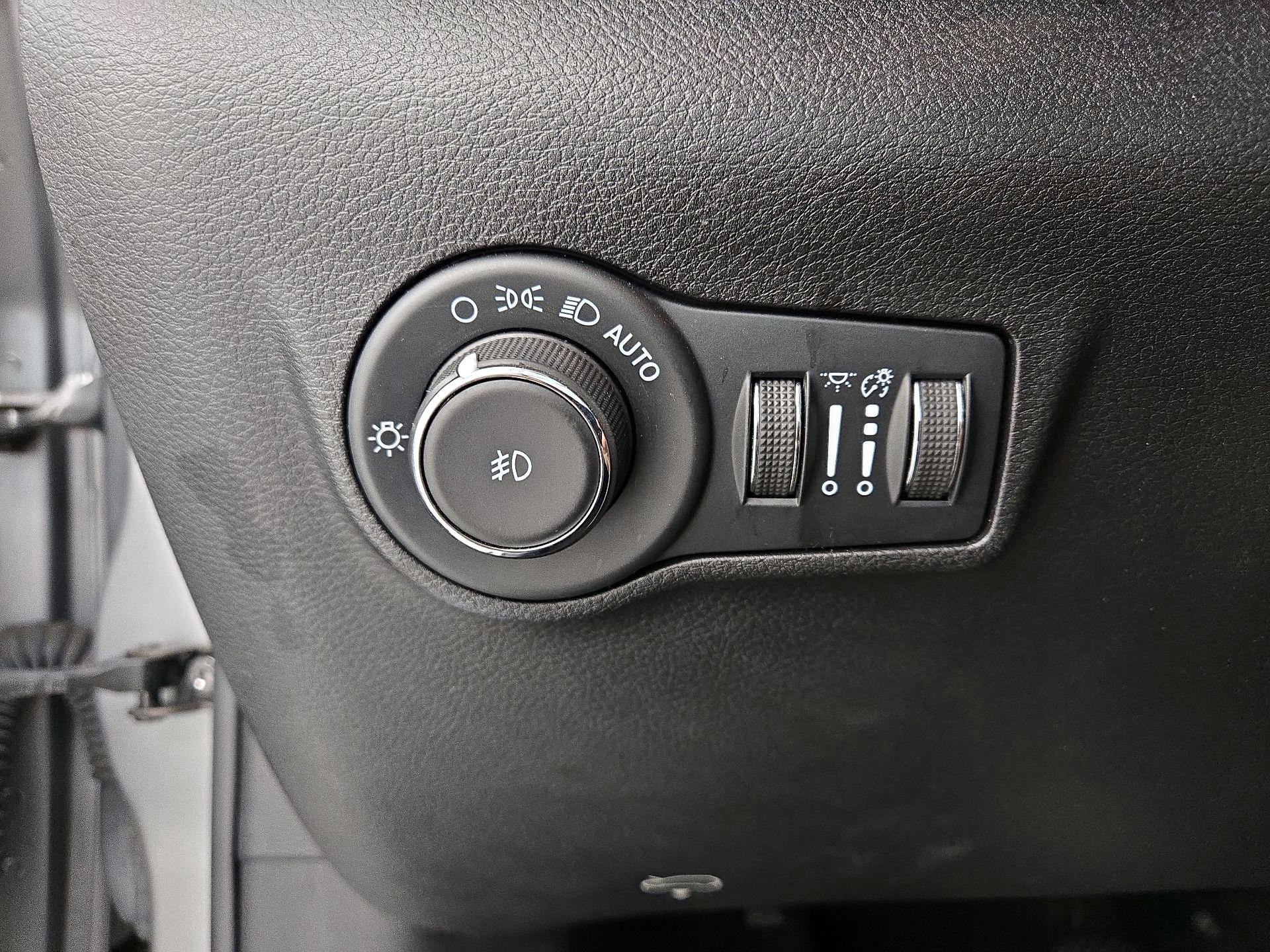 Thumbnail: 2022 Jeep Compass - 13