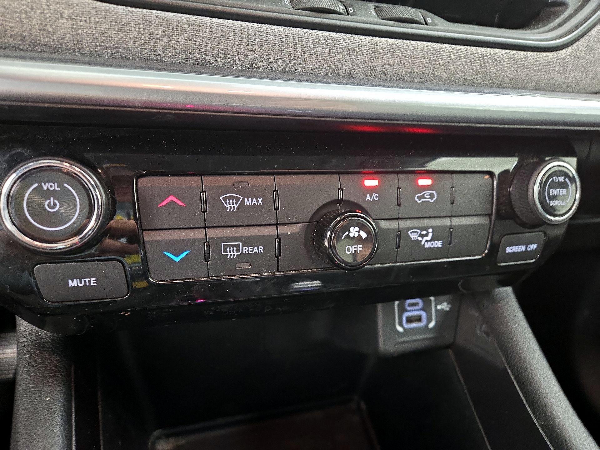 Thumbnail: 2022 Jeep Compass - 16