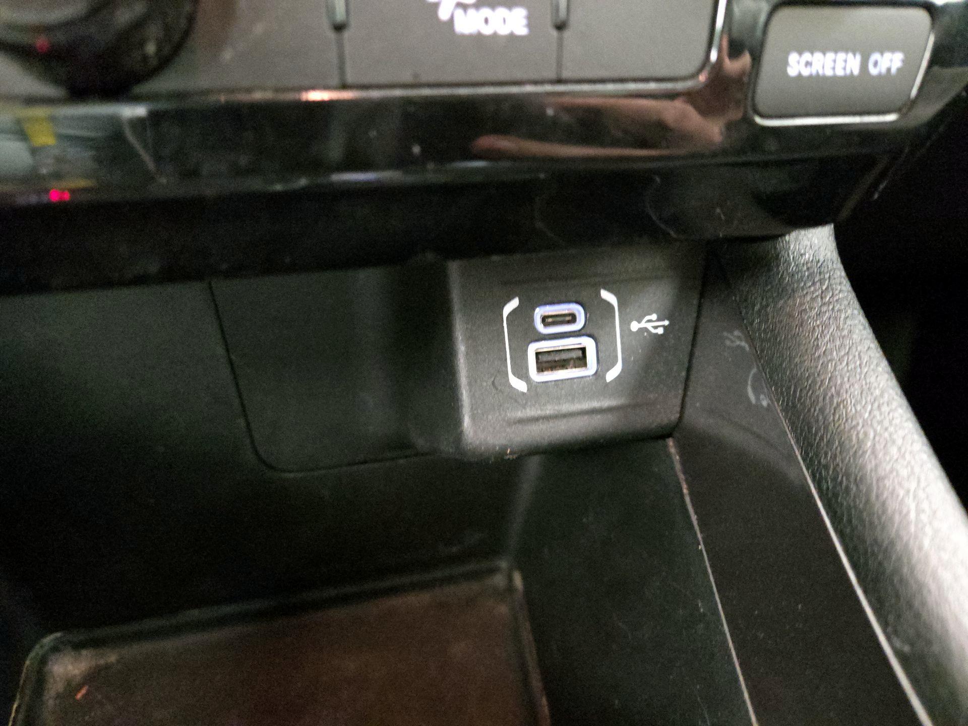 Thumbnail: 2022 Jeep Compass - 18