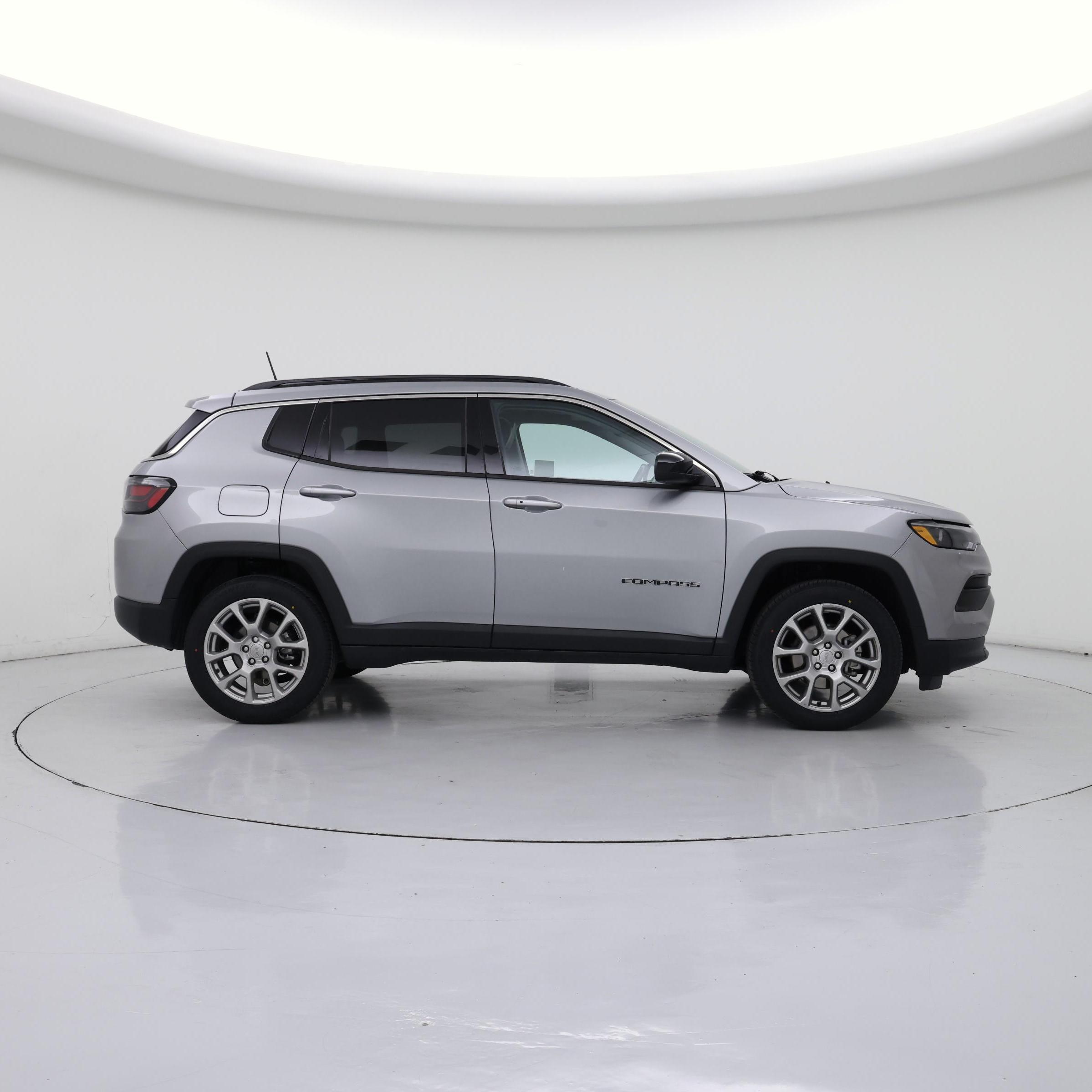 Thumbnail: 2022 Jeep Compass - 7