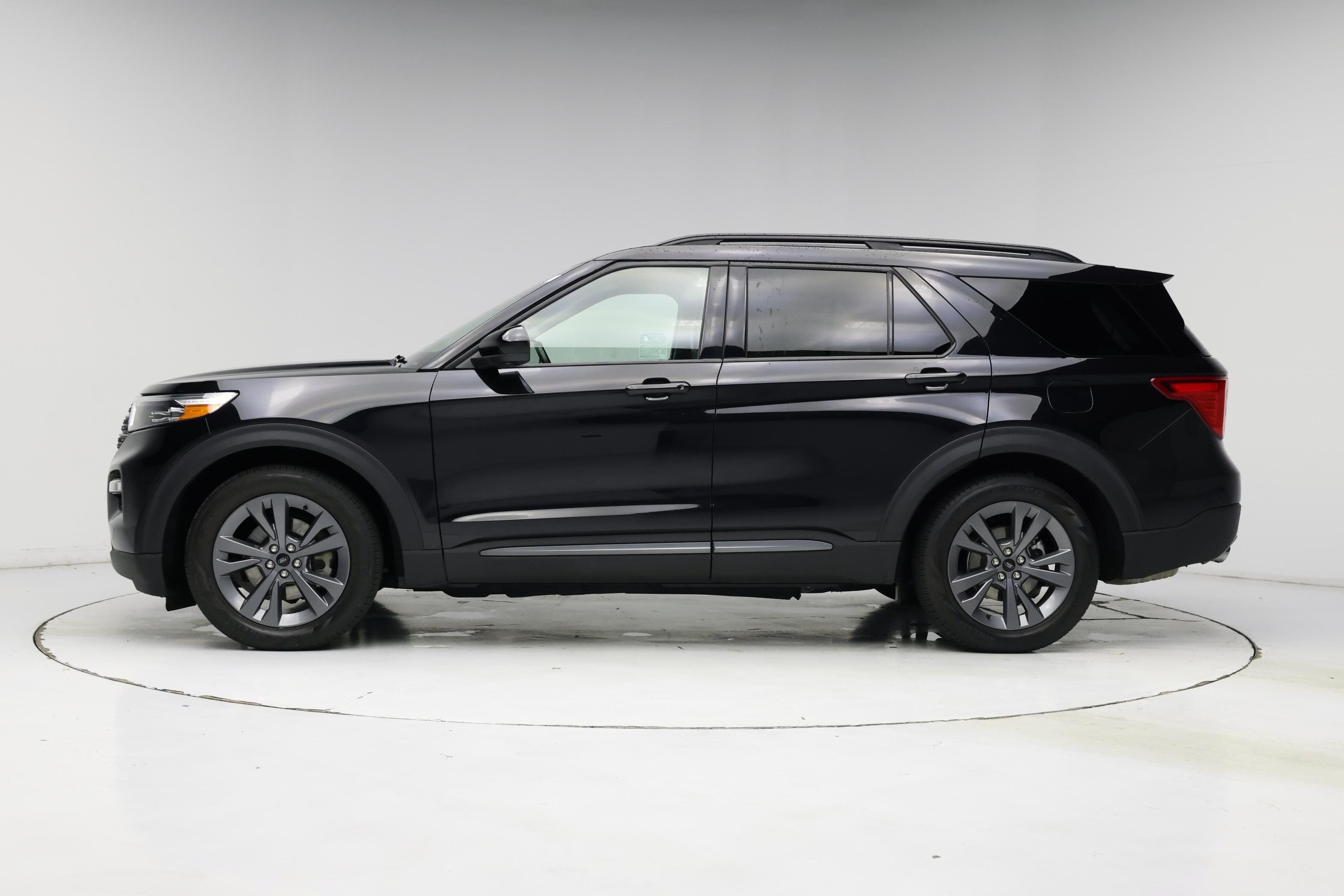 Thumbnail: 2023 Ford Explorer - 3