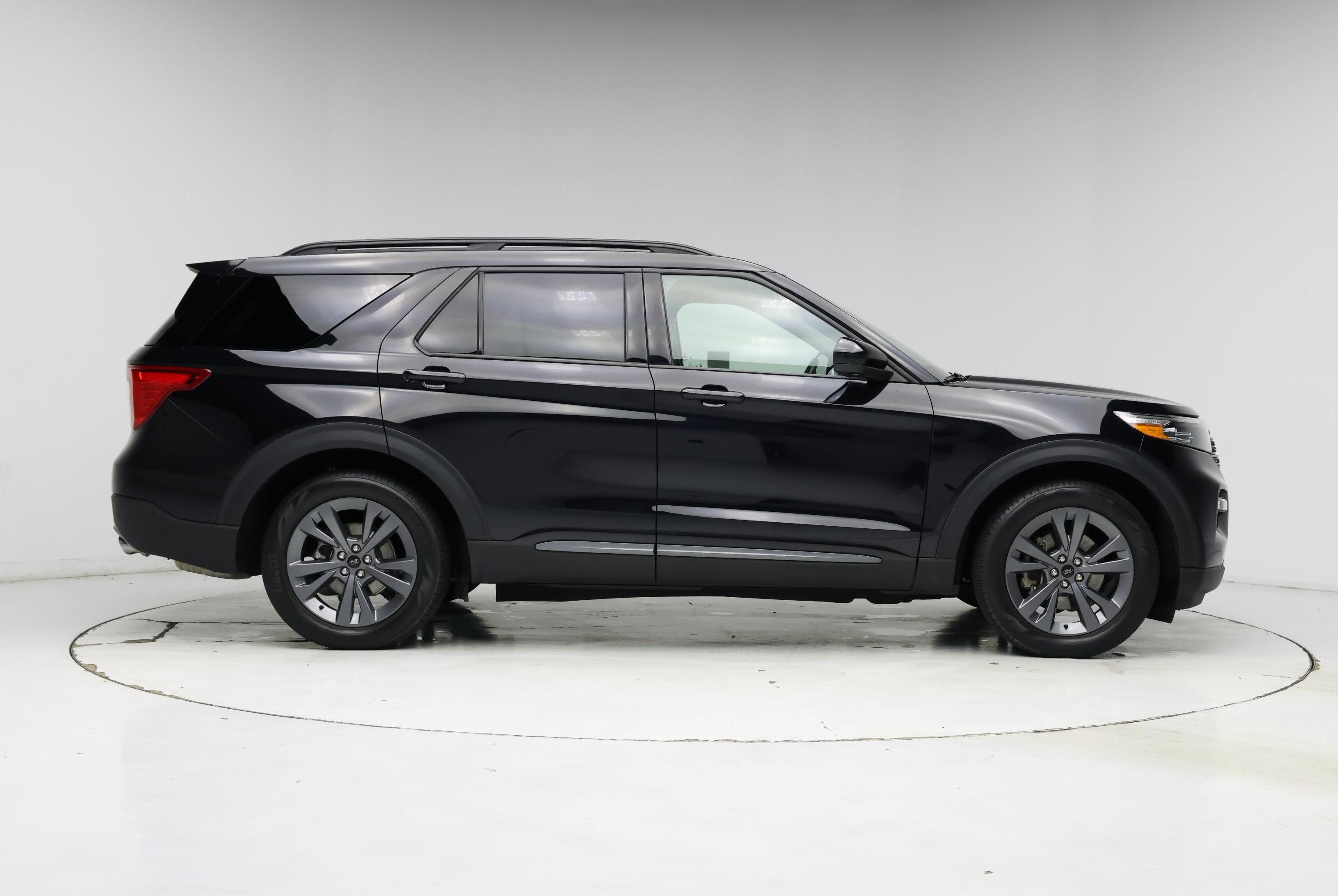 Thumbnail: 2023 Ford Explorer - 7