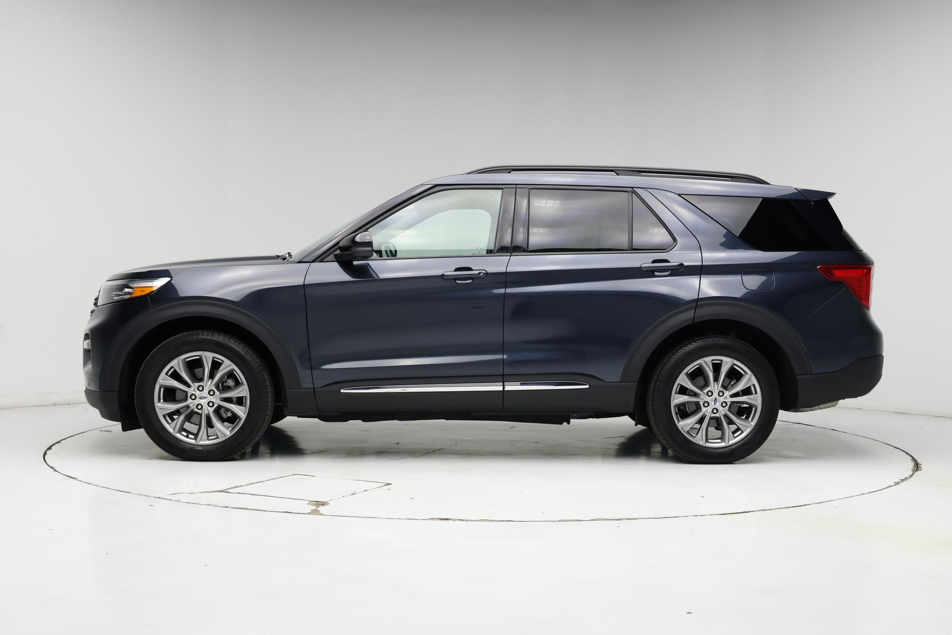 Thumbnail: 2023 Ford Explorer - 3