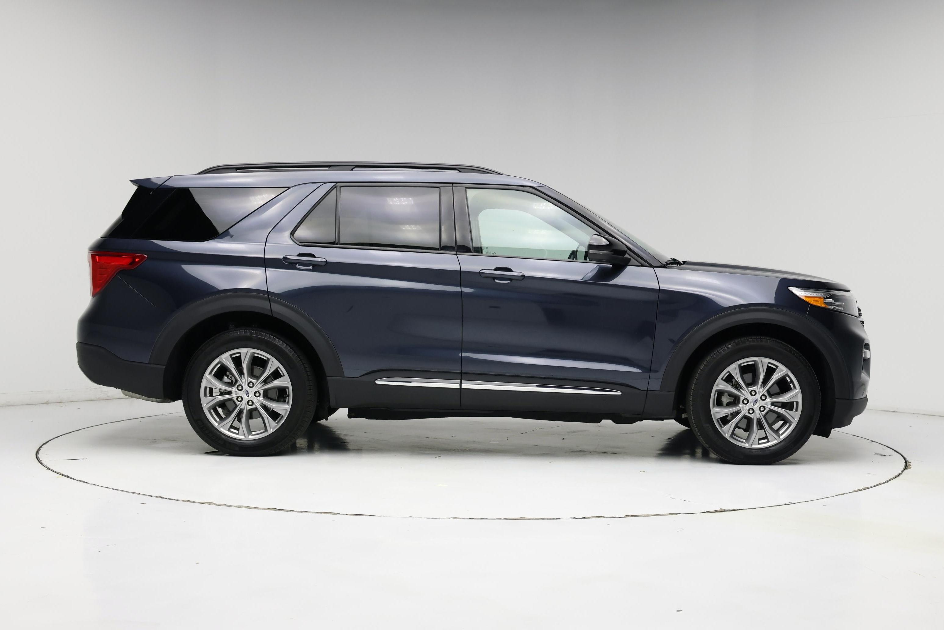 Thumbnail: 2023 Ford Explorer - 7