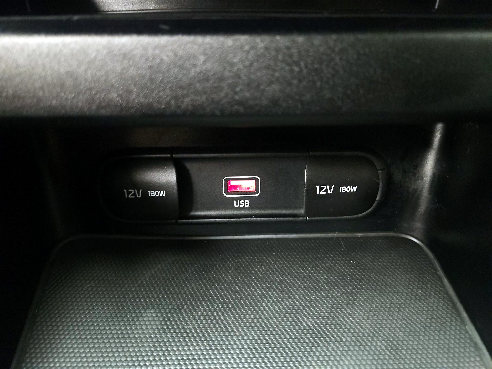 Thumbnail: 2022 Kia Forte - 18