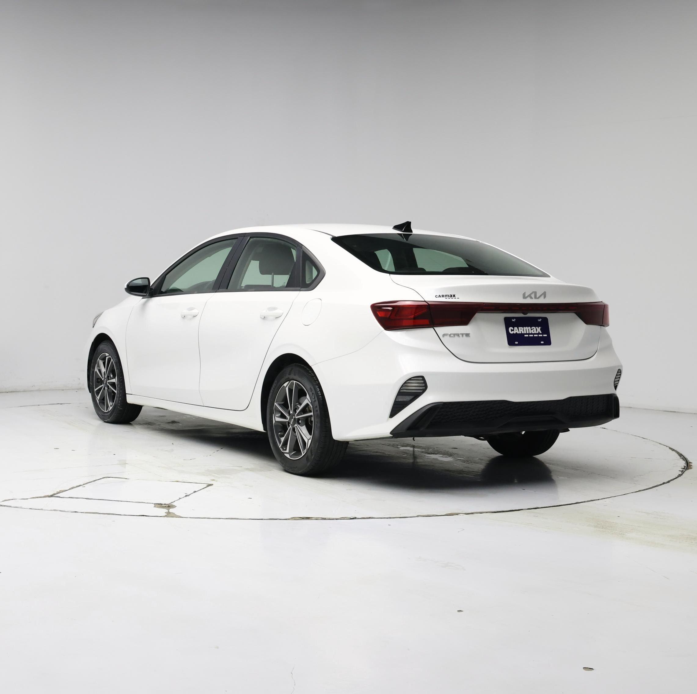 Thumbnail: 2022 Kia Forte - 2