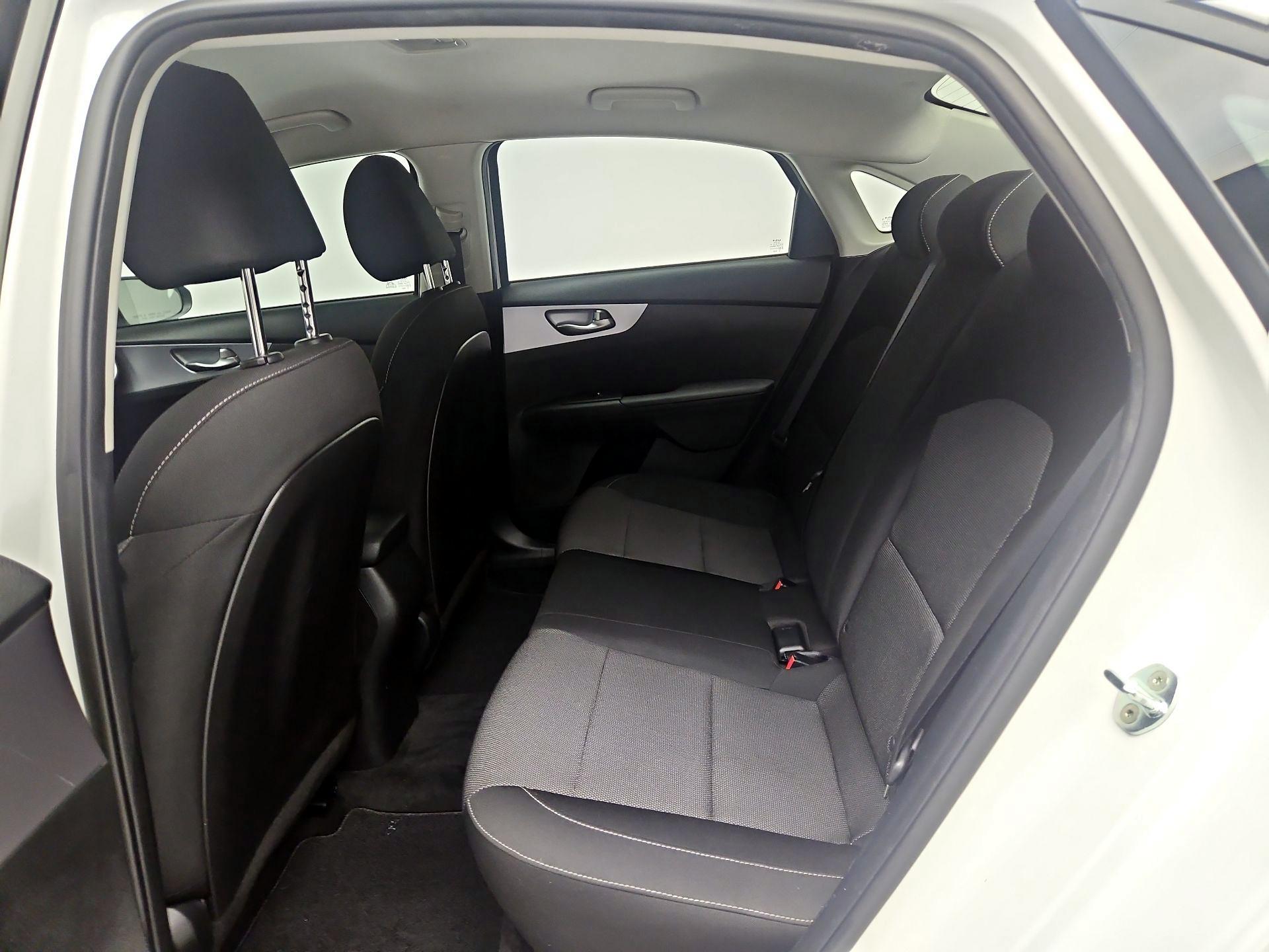 Thumbnail: 2022 Kia Forte - 19