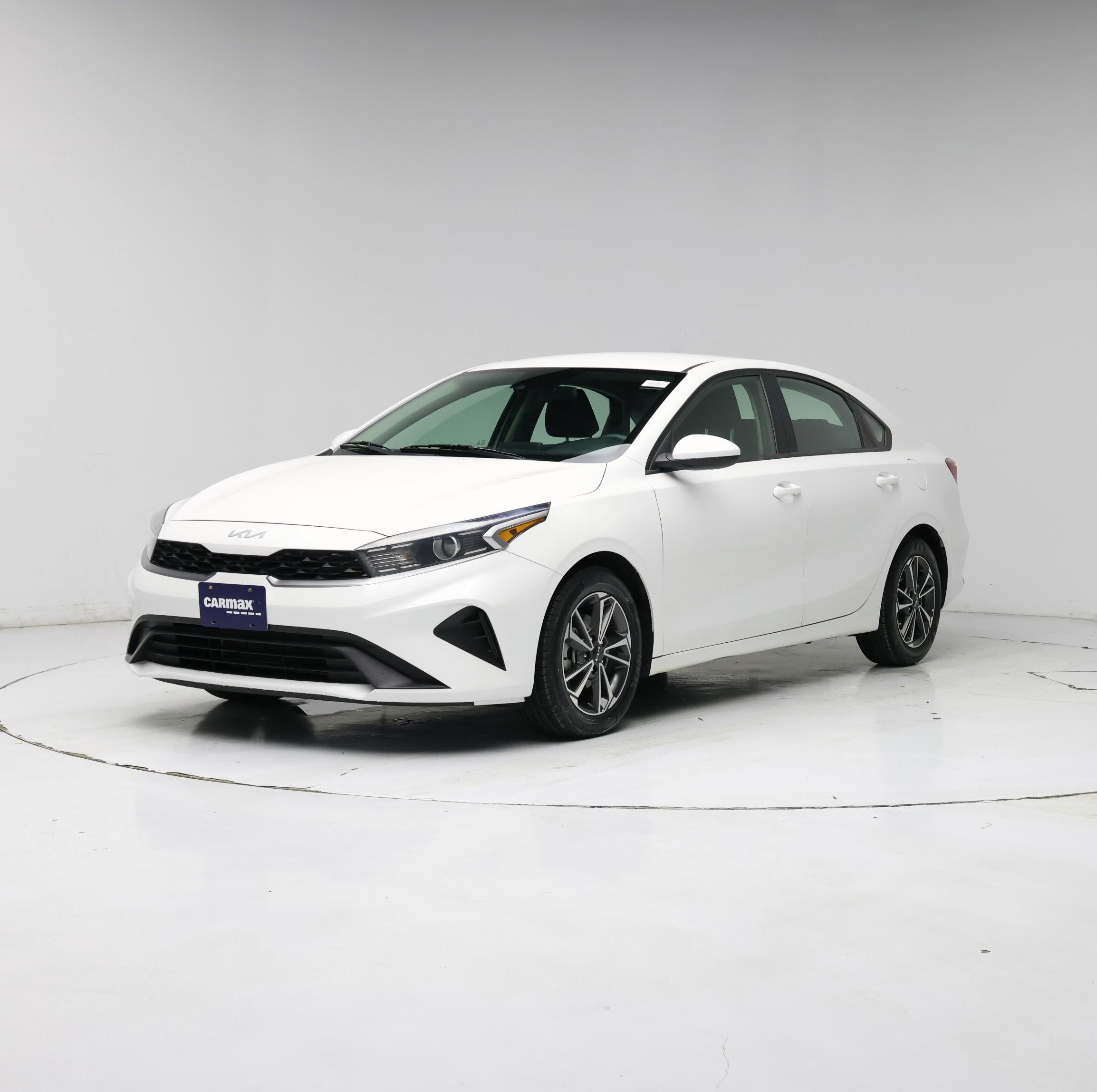 Thumbnail: 2022 Kia Forte - 4