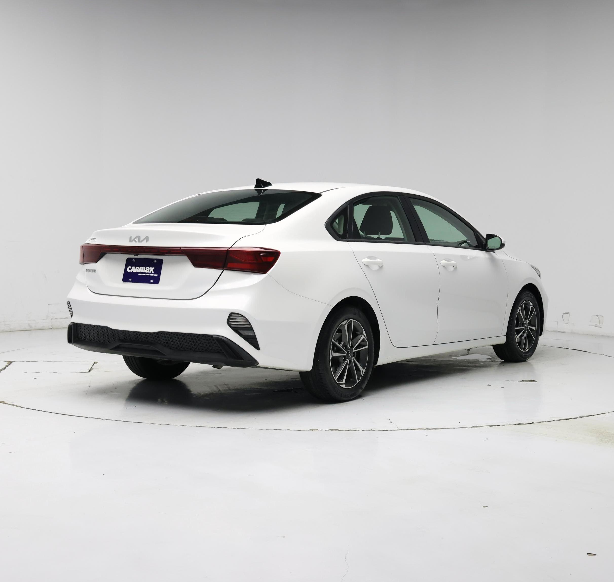 Thumbnail: 2022 Kia Forte - 8