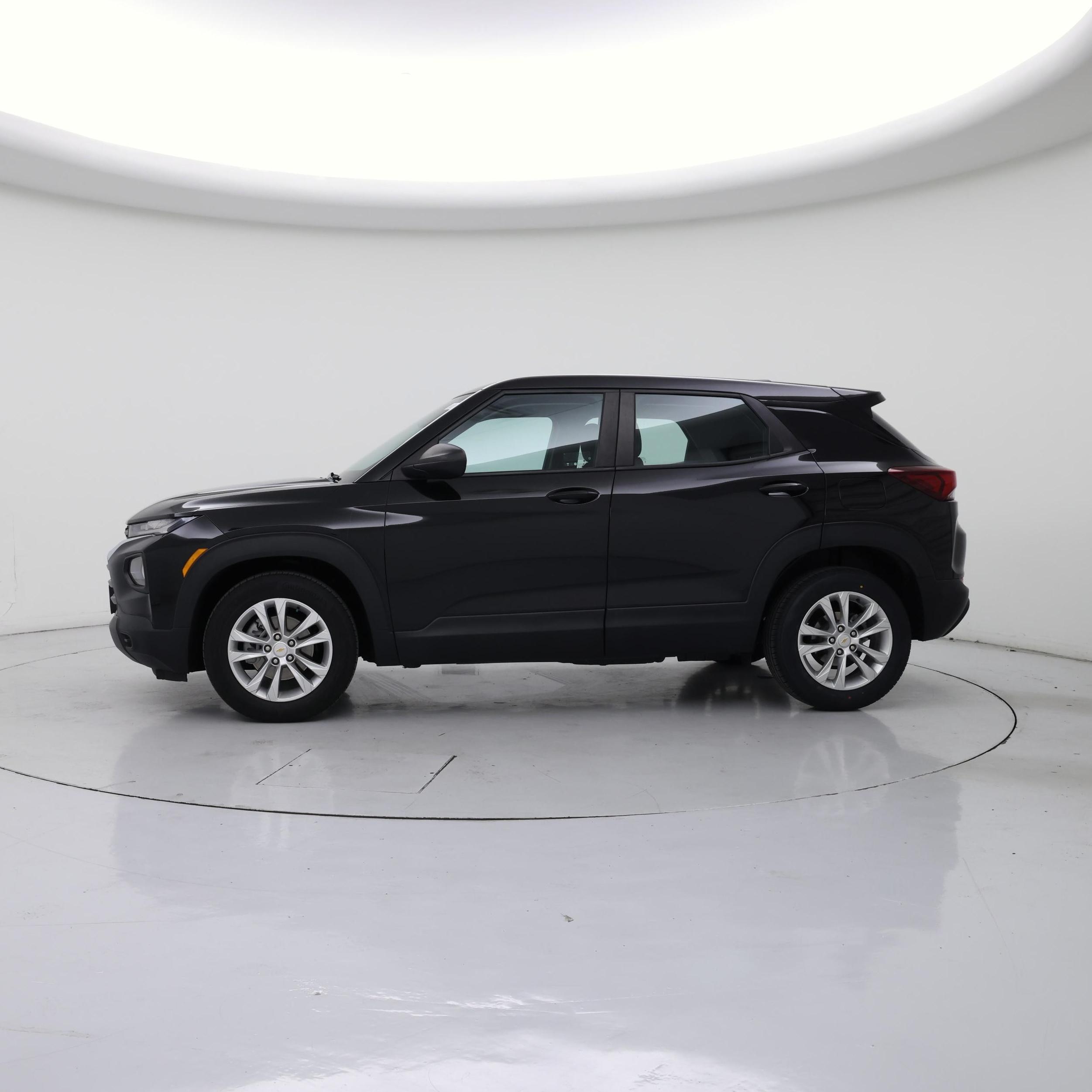 Thumbnail: 2023 Chevrolet TrailBlazer - 3