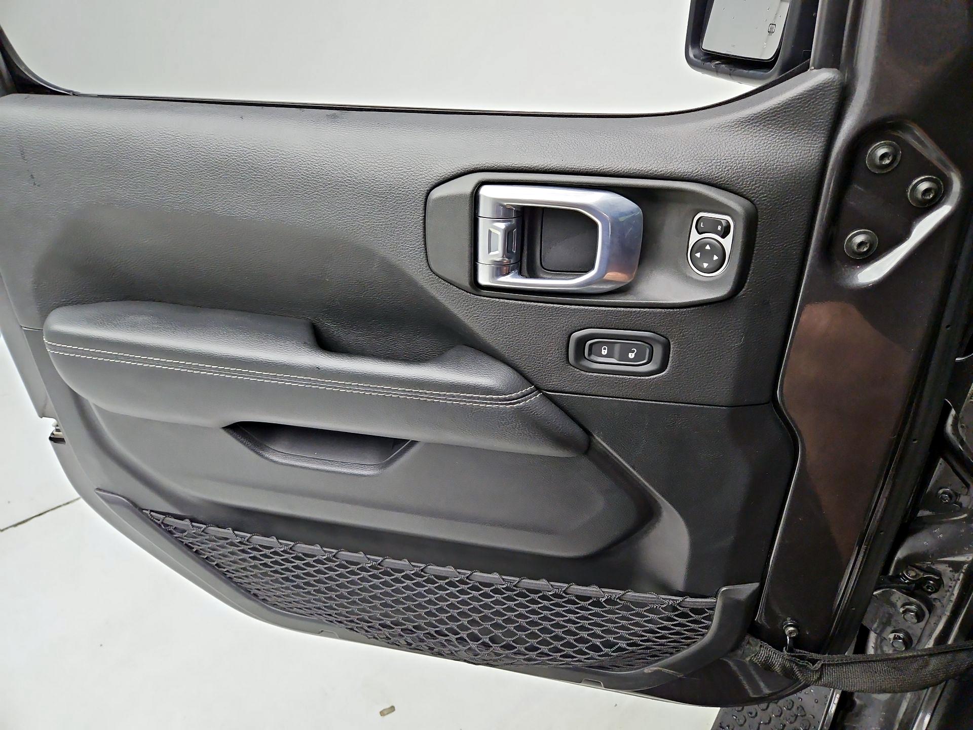 Thumbnail: 2021 Jeep Wrangler - 12