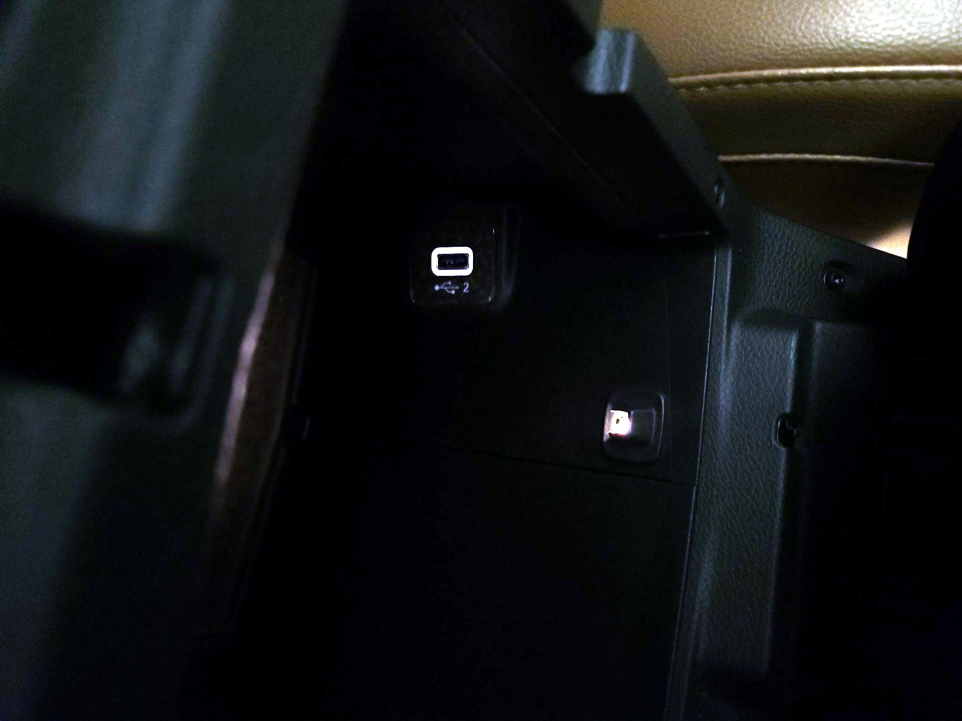 Thumbnail: 2021 Jeep Wrangler - 18