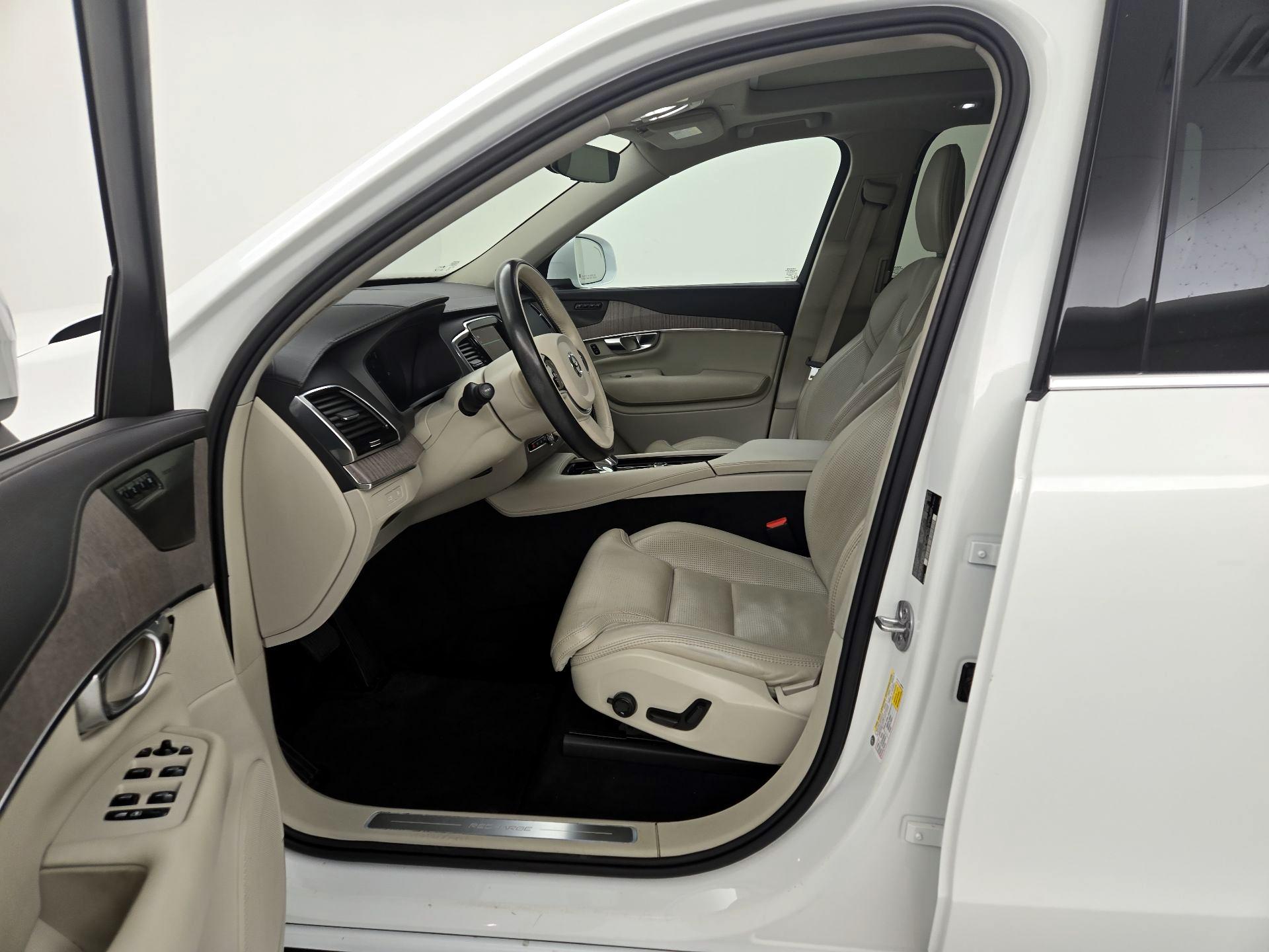 Thumbnail: 2023 Volvo XC90 - 11