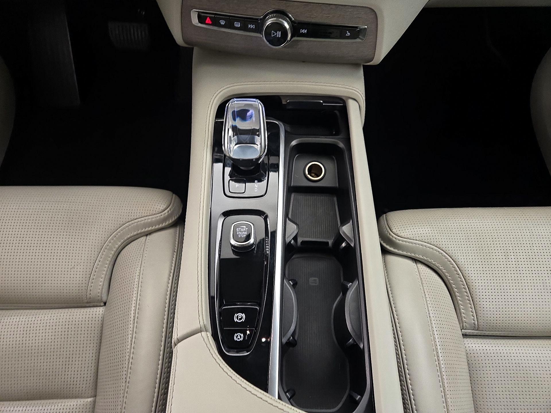 Thumbnail: 2023 Volvo XC90 - 17