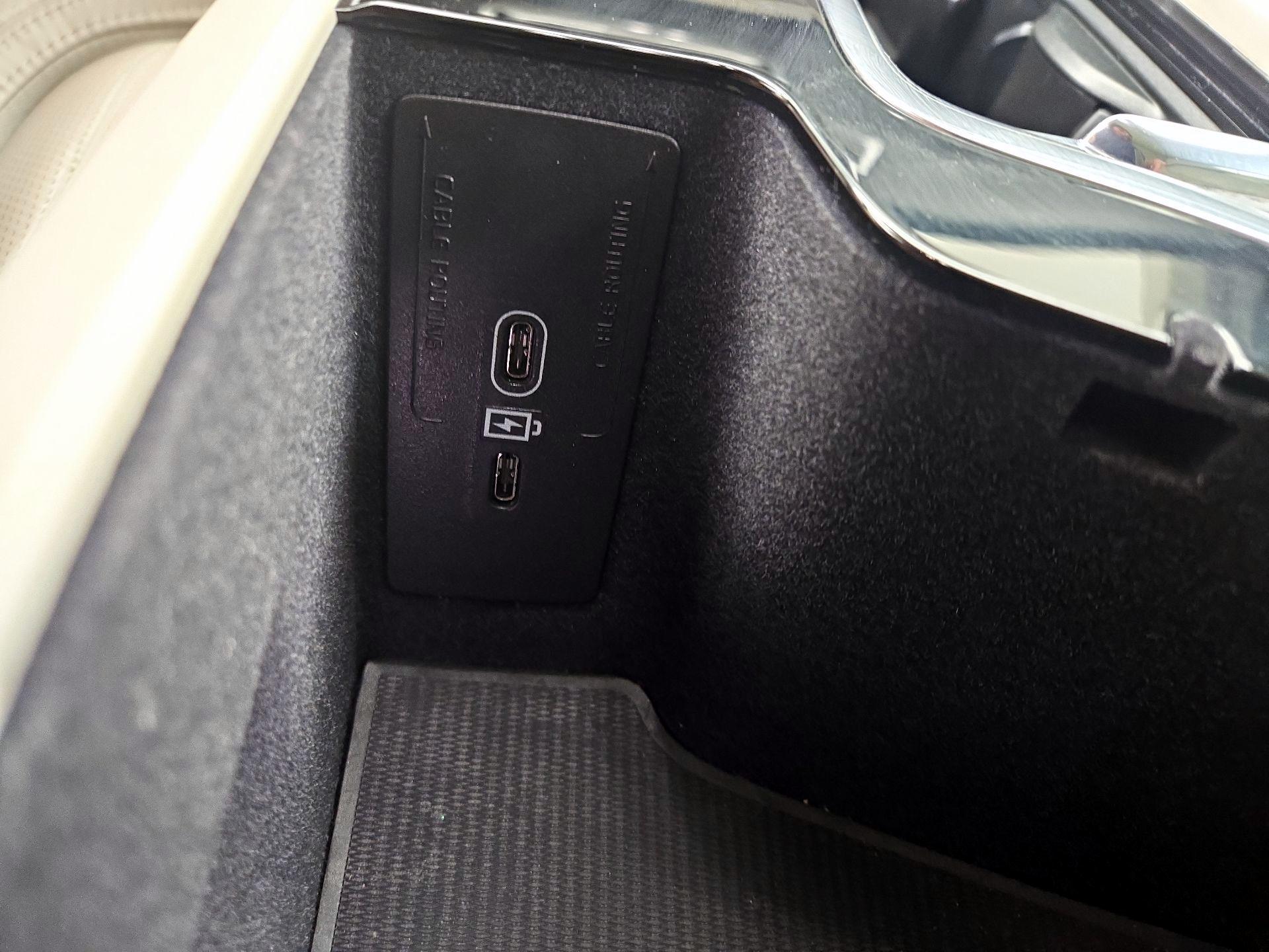 Thumbnail: 2023 Volvo XC90 - 18