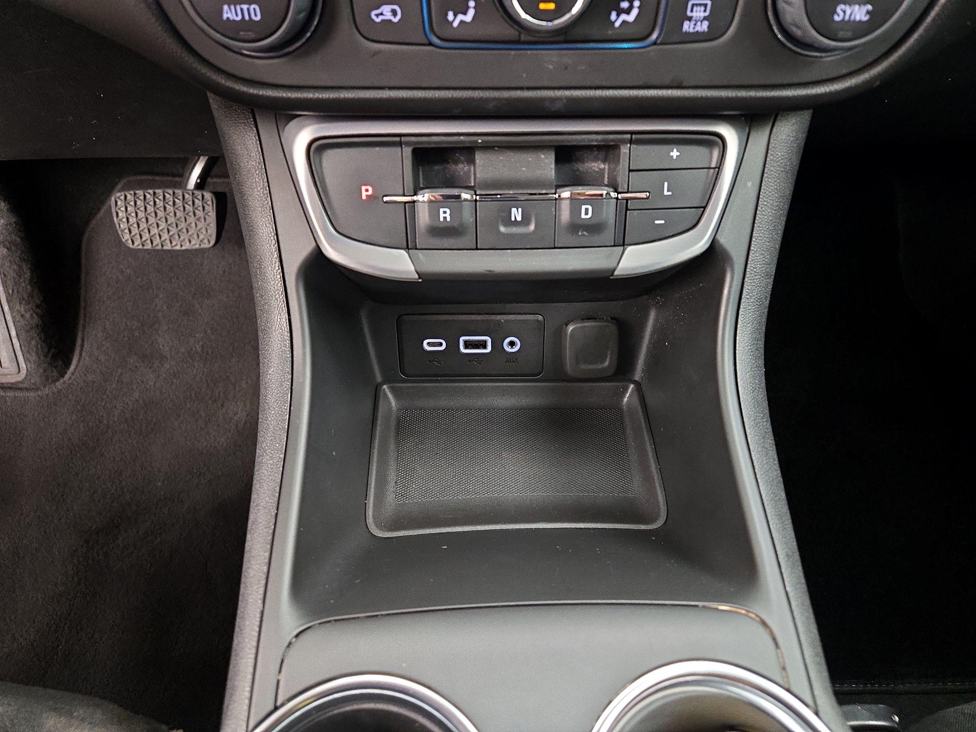 Thumbnail: 2022 GMC Terrain - 17