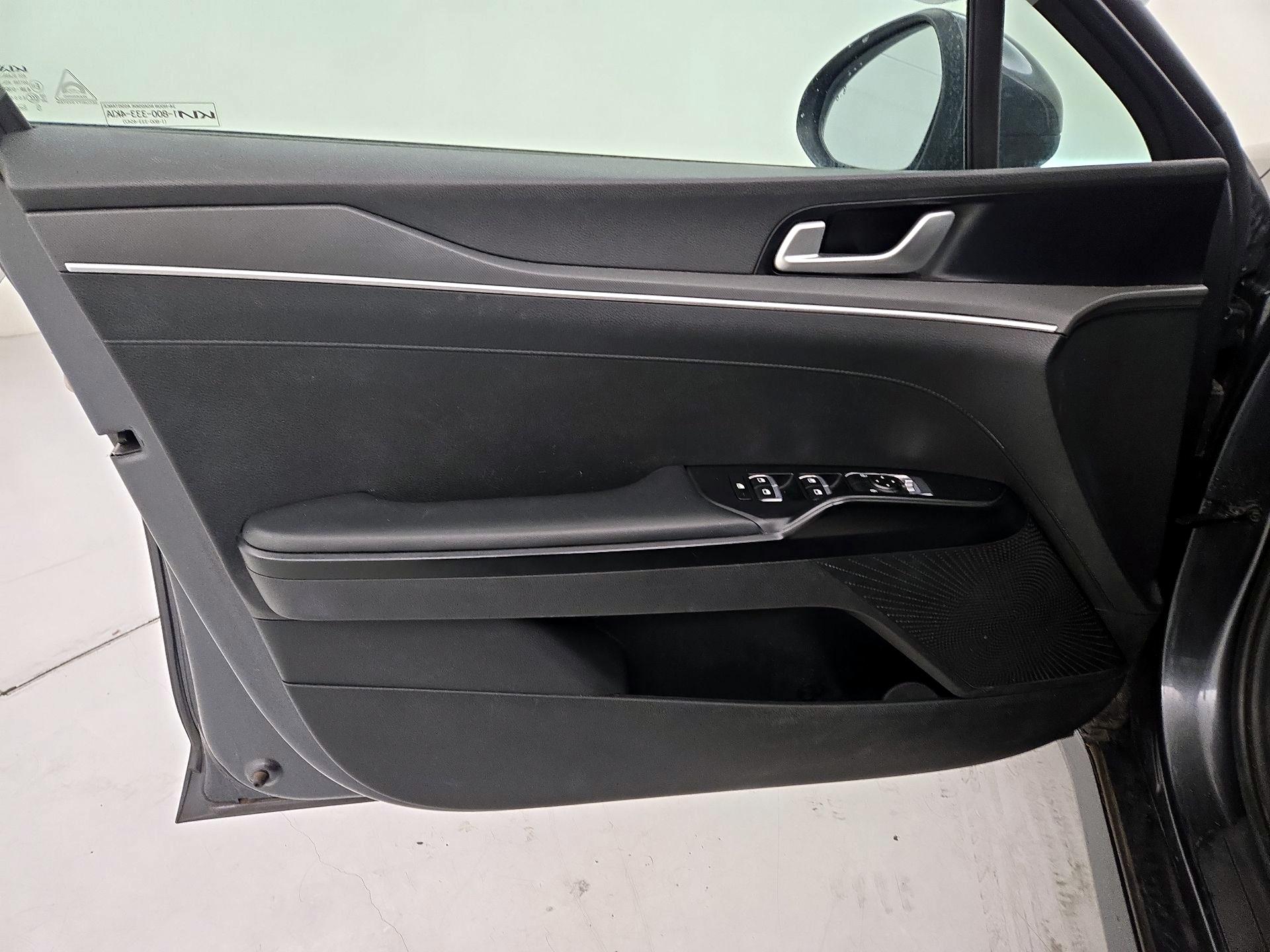 Thumbnail: 2022 Kia K5 - 12