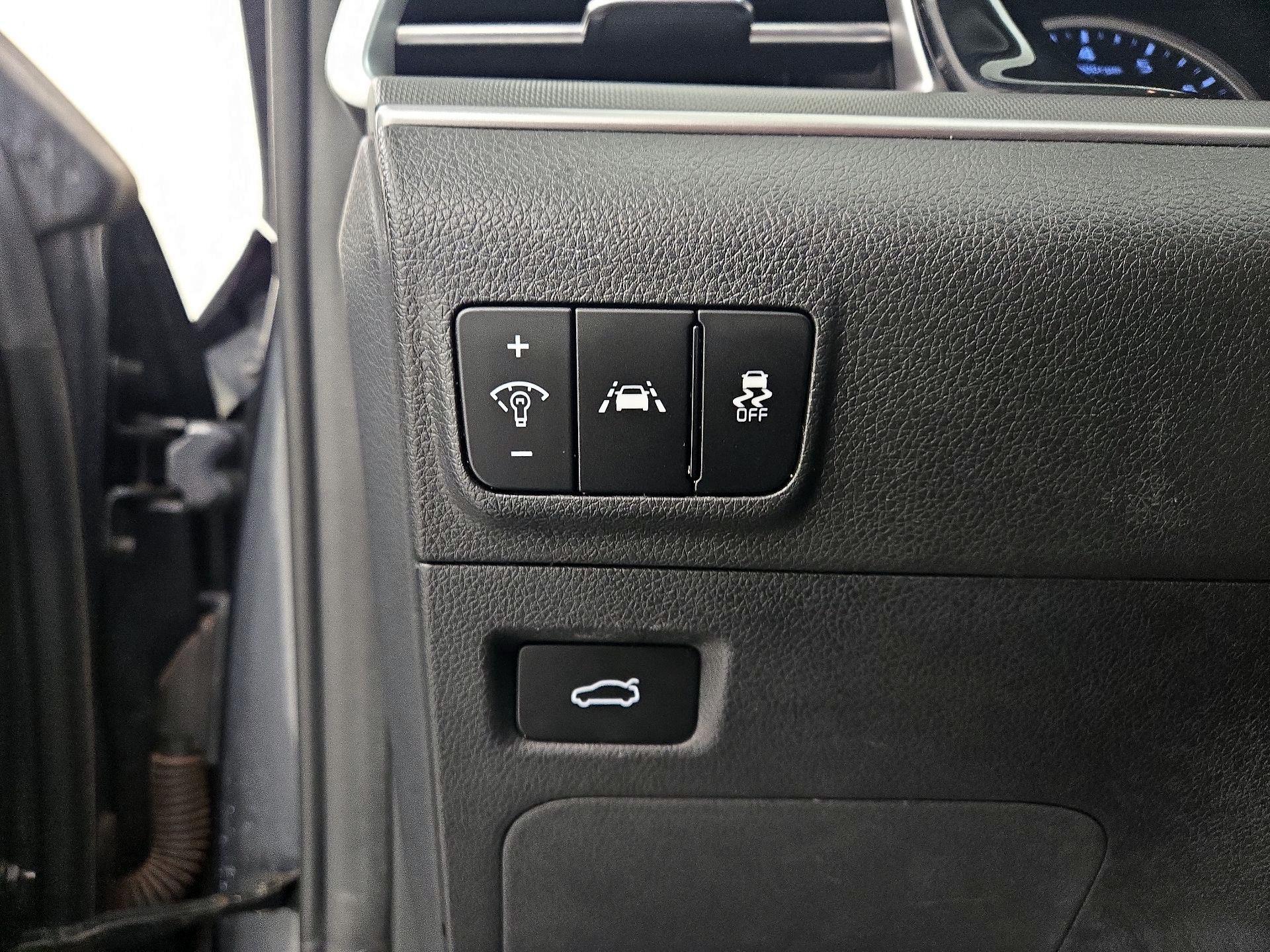 Thumbnail: 2022 Kia K5 - 13