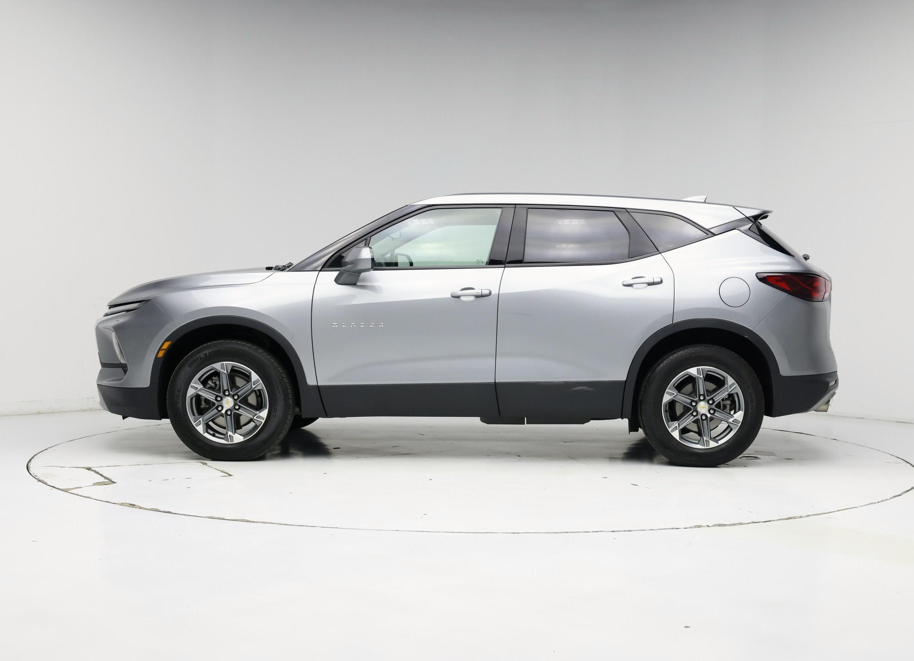 Thumbnail: 2023 Chevrolet Blazer - 3