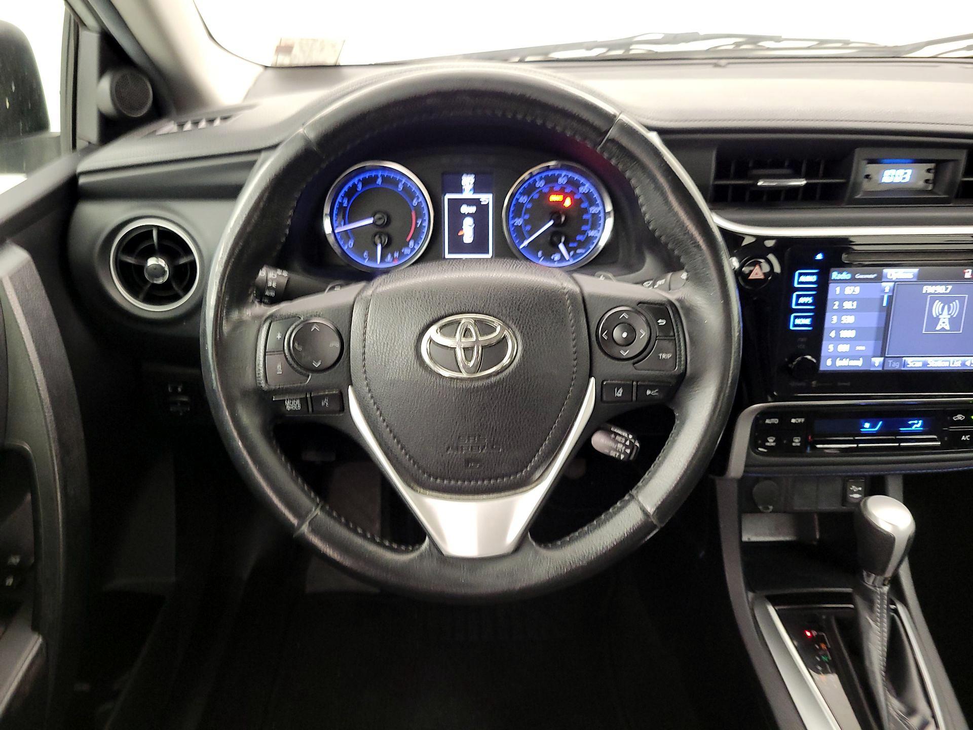 Thumbnail: 2019 Toyota Corolla - 10