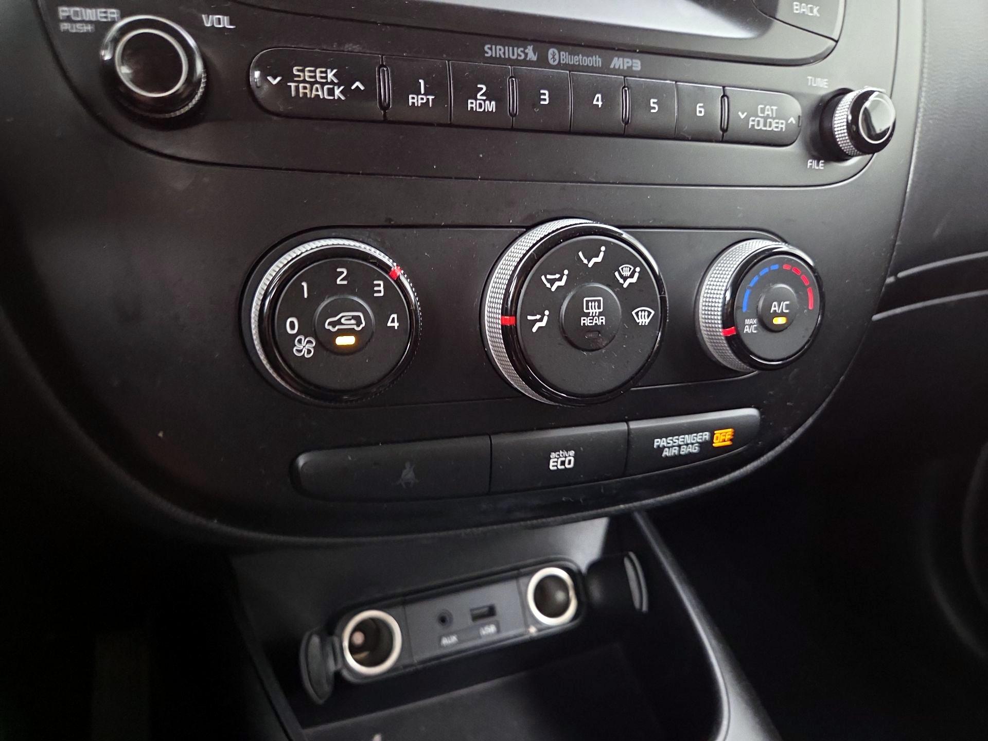 Thumbnail: 2015 Kia Soul - 15