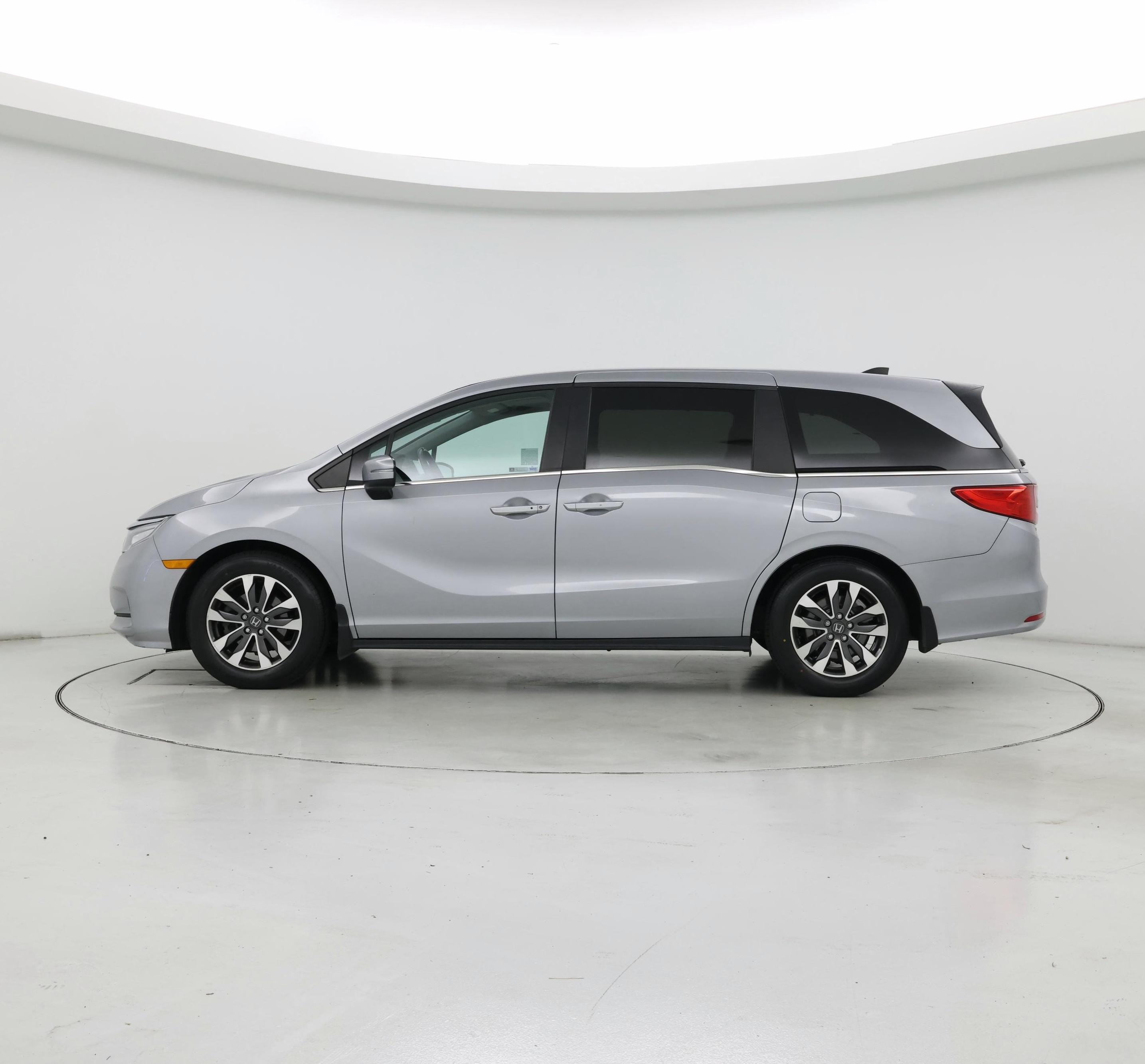 Thumbnail: 2023 Honda Odyssey - 3