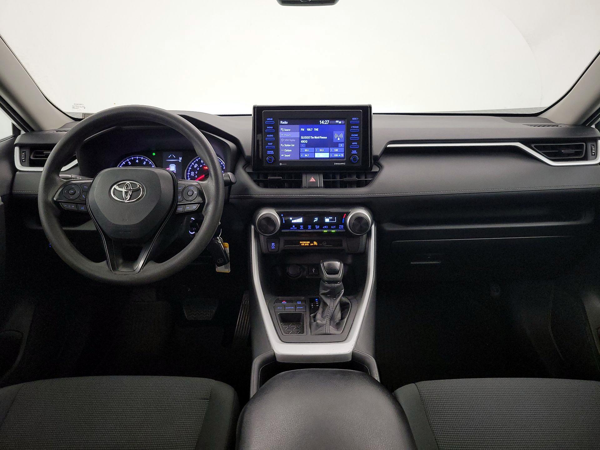 Thumbnail: 2022 Toyota RAV4 - 9