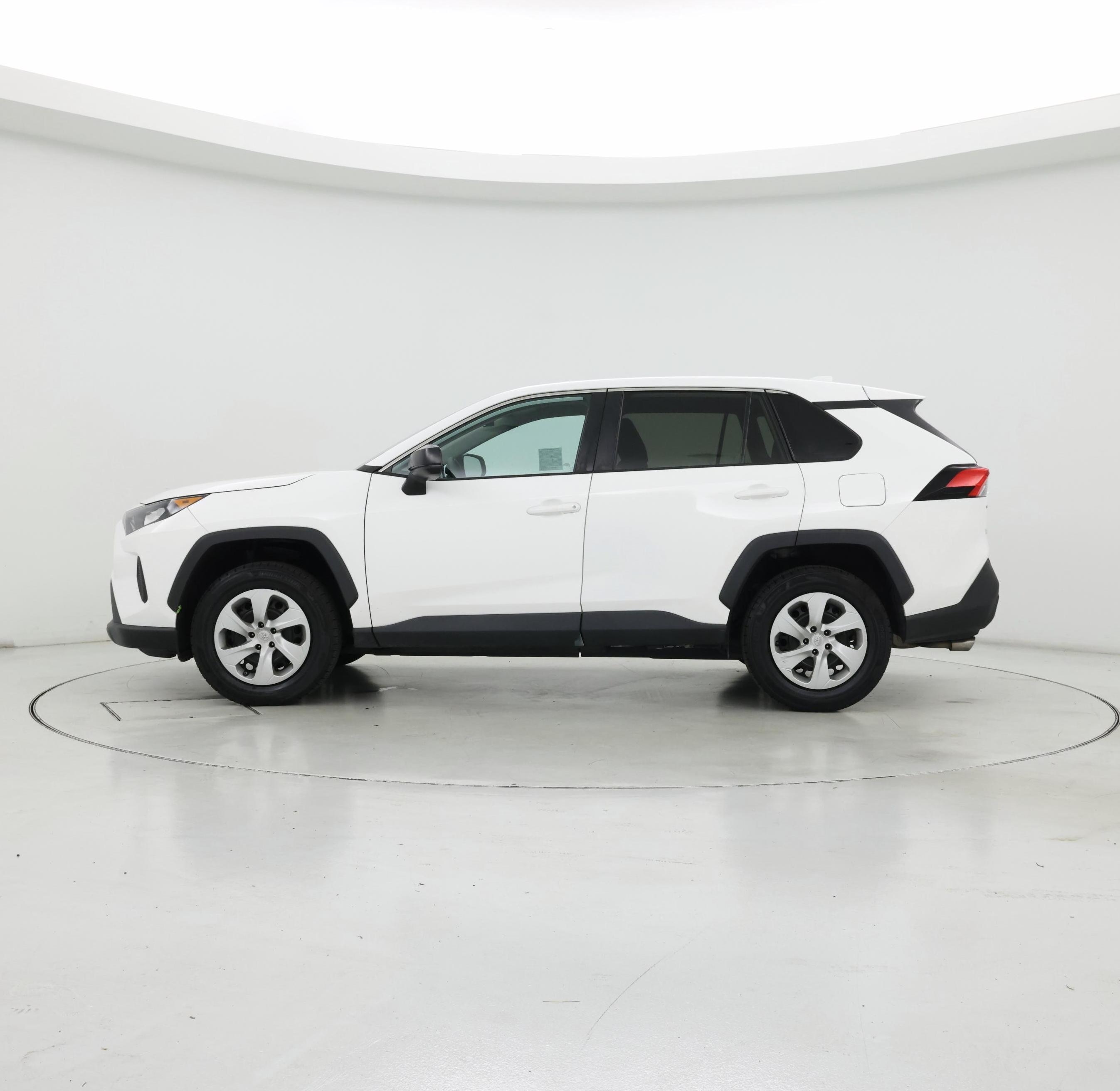 Thumbnail: 2022 Toyota RAV4 - 3